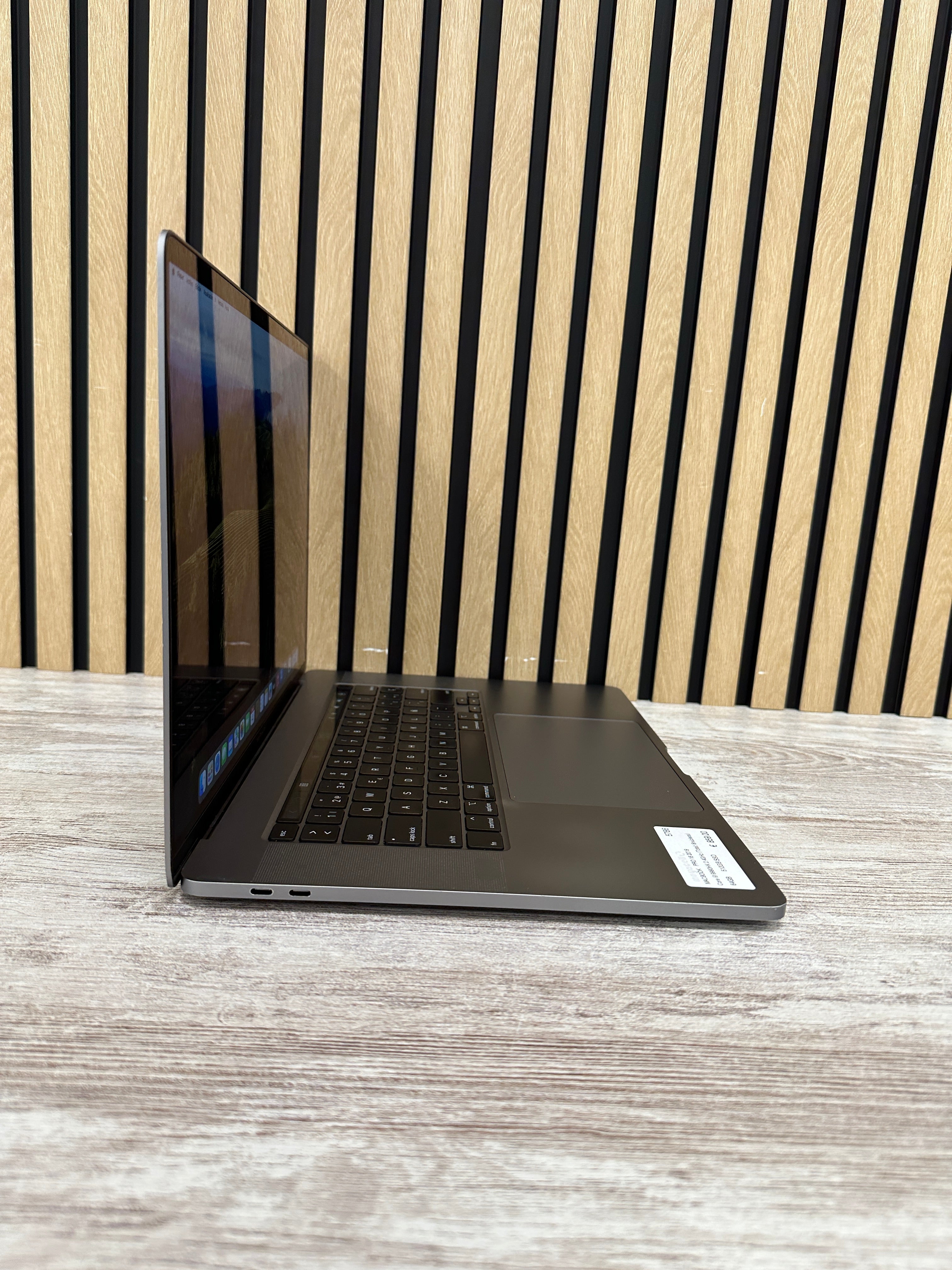 MacBook Pro 16" 2019 i9 64gb 512gb SSD