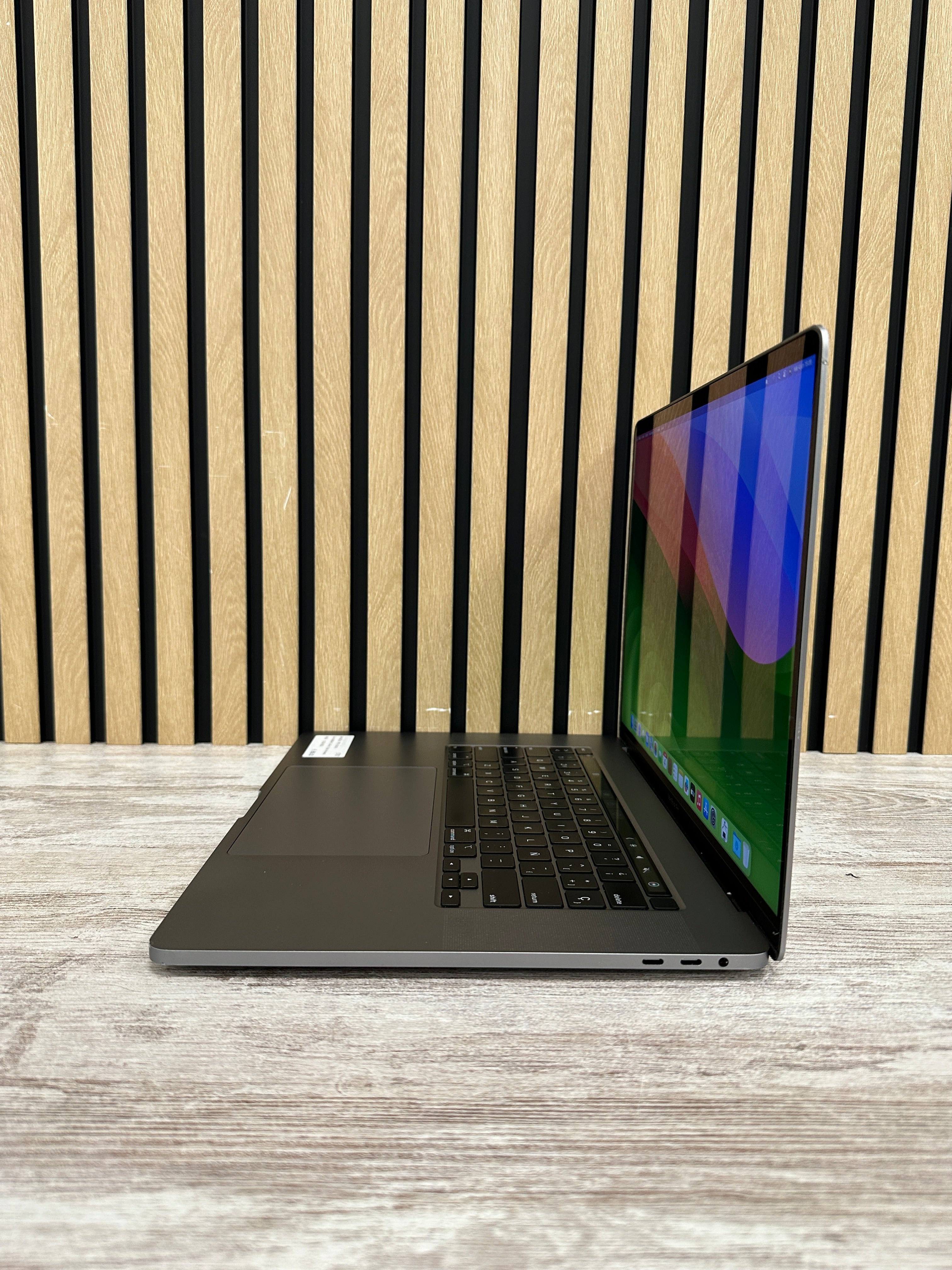MacBook Pro 16" 2019 i9 64gb 512gb SSD