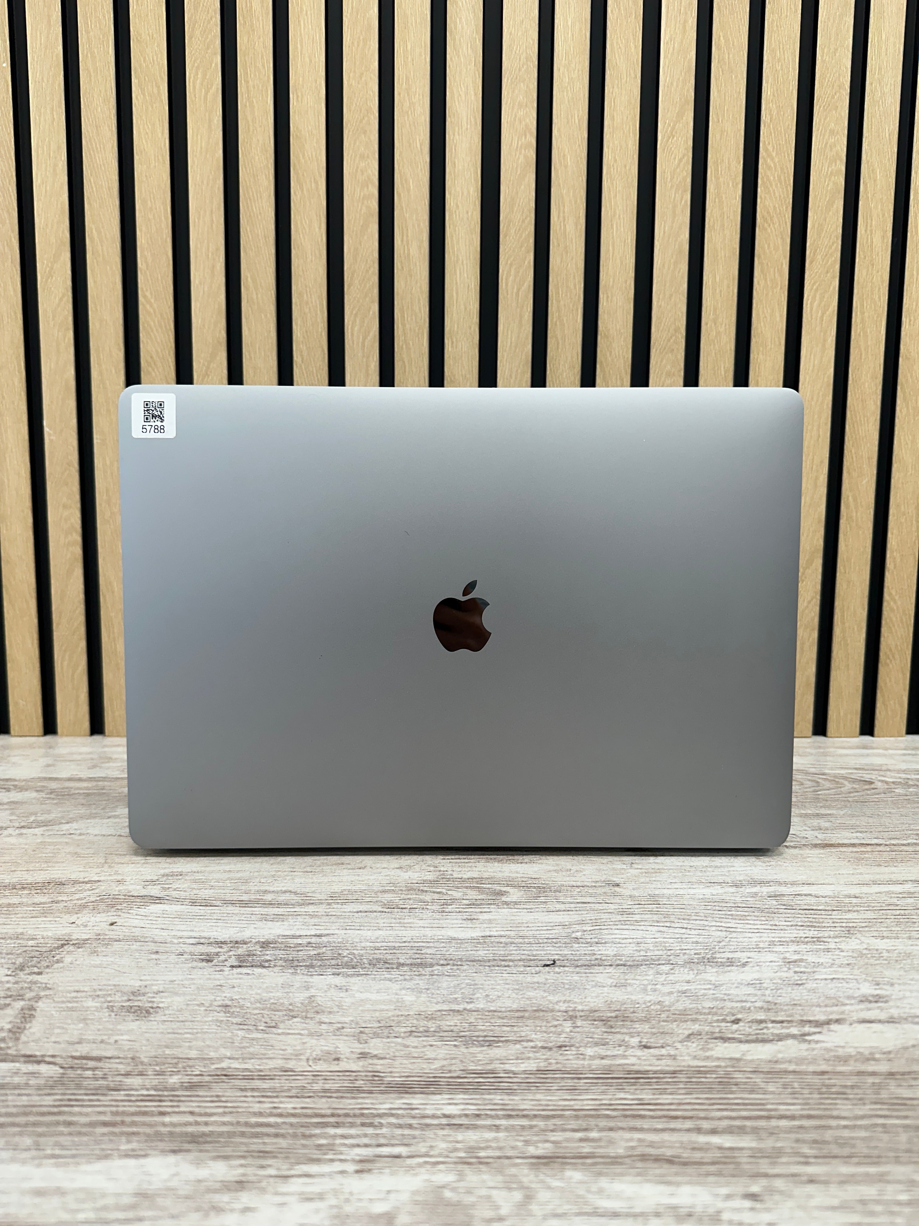 MacBook Pro 16" 2019 i9 64gb 512gb SSD