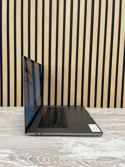 MacBook Pro 16" 2019 i7 16gb 512gb SSD