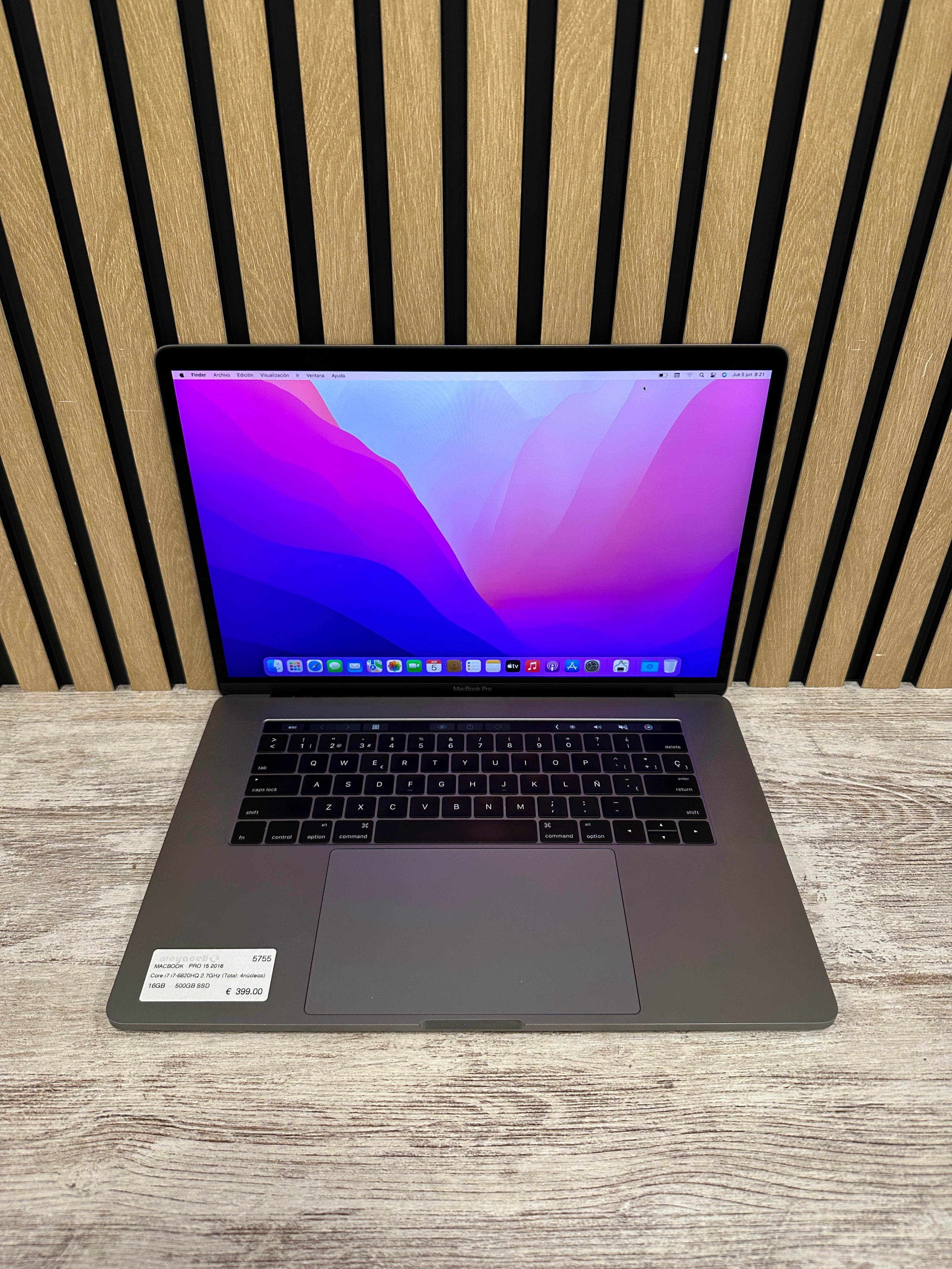MacBook Pro 15" 2016 i7 16gb 500gb SSD
