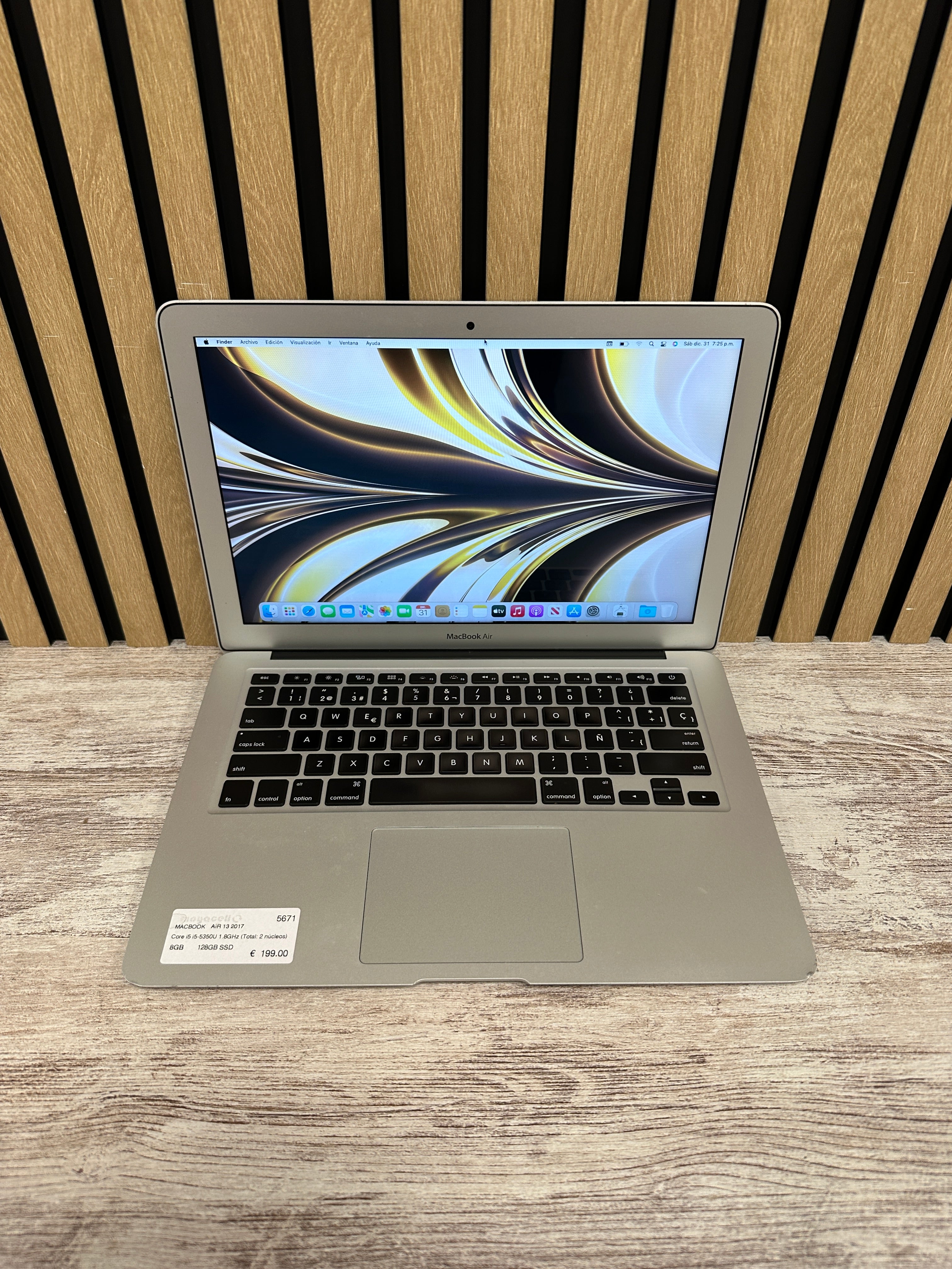MacBook Air 13" 2017 i5 8gb 128GB SSD