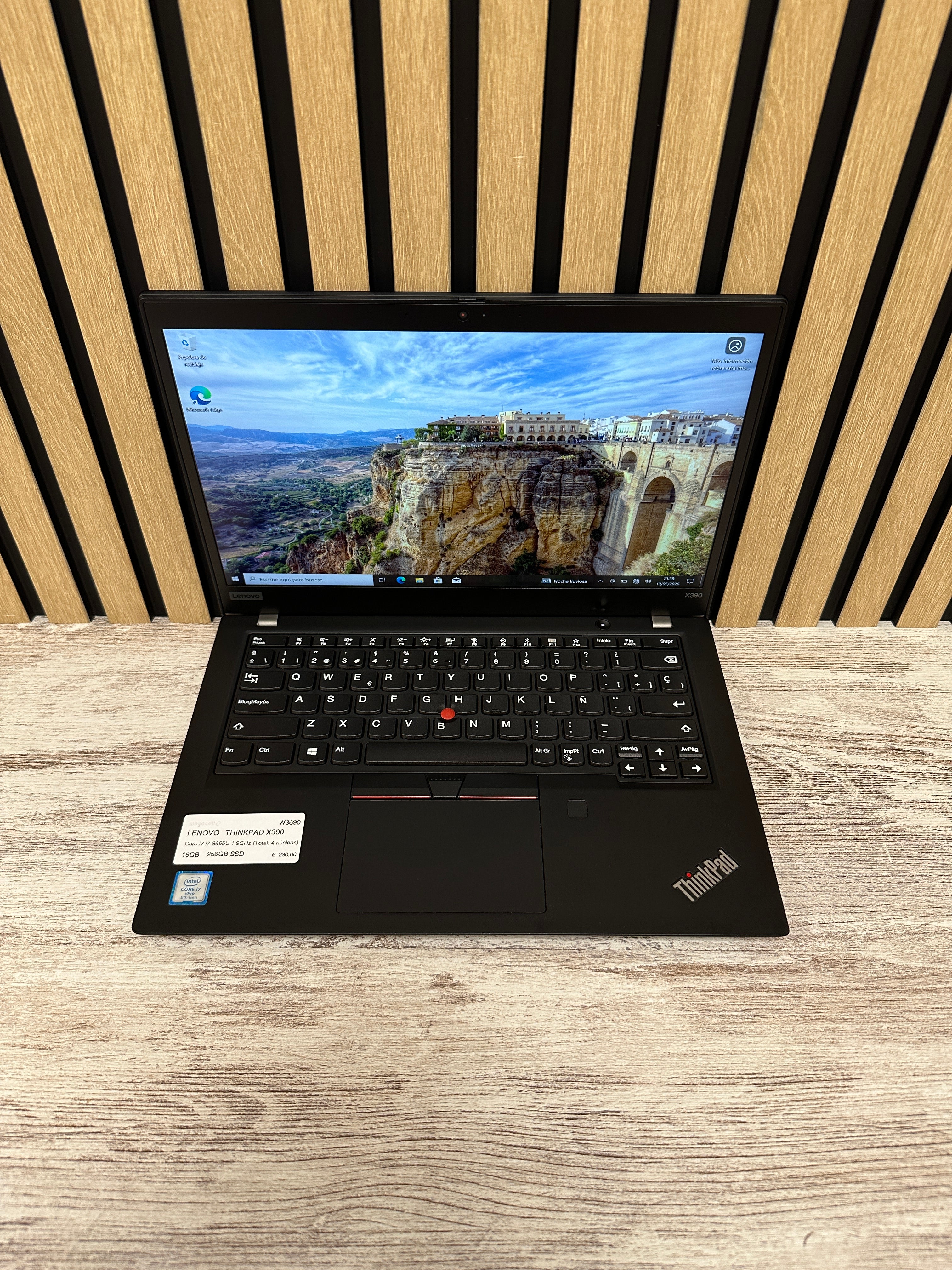 Lenovo Thinkpad X390 i7 16gb 256gb SSD - Moyacell