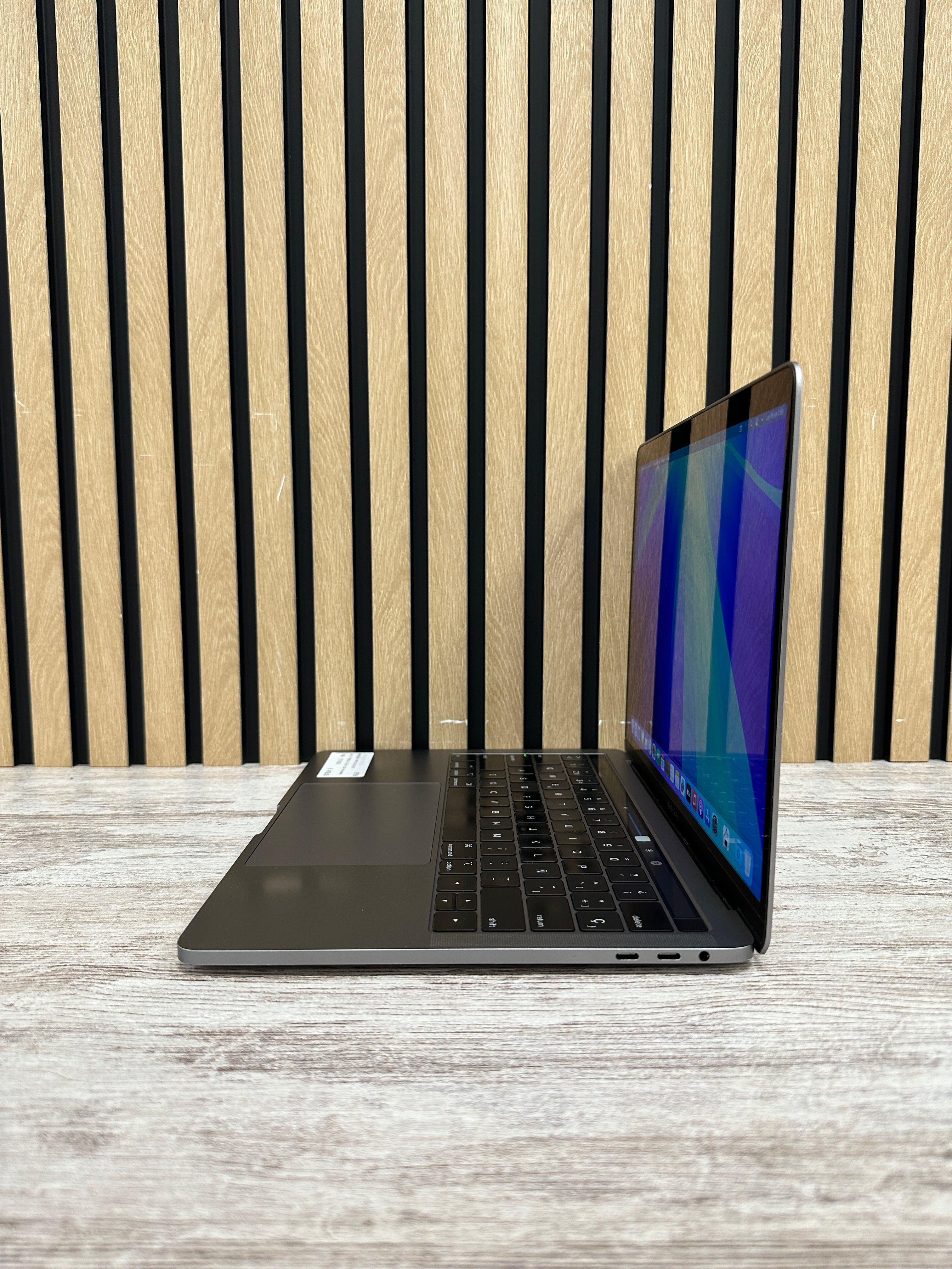 MacBook Pro 13" 2018 TB i7 16gb 1tb SSD