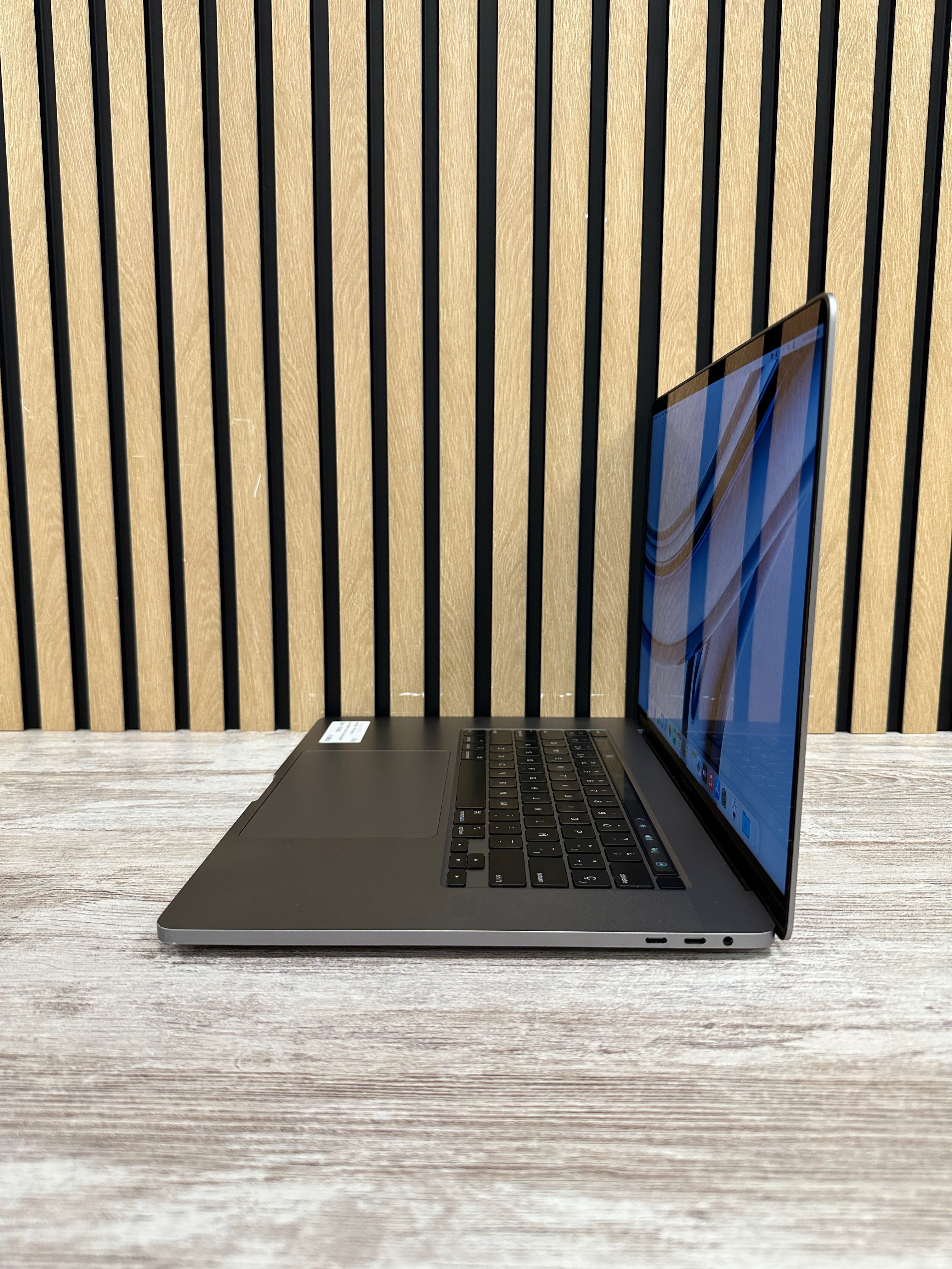 MacBook Pro 16" 2019 i9 32gb 1tb SSD