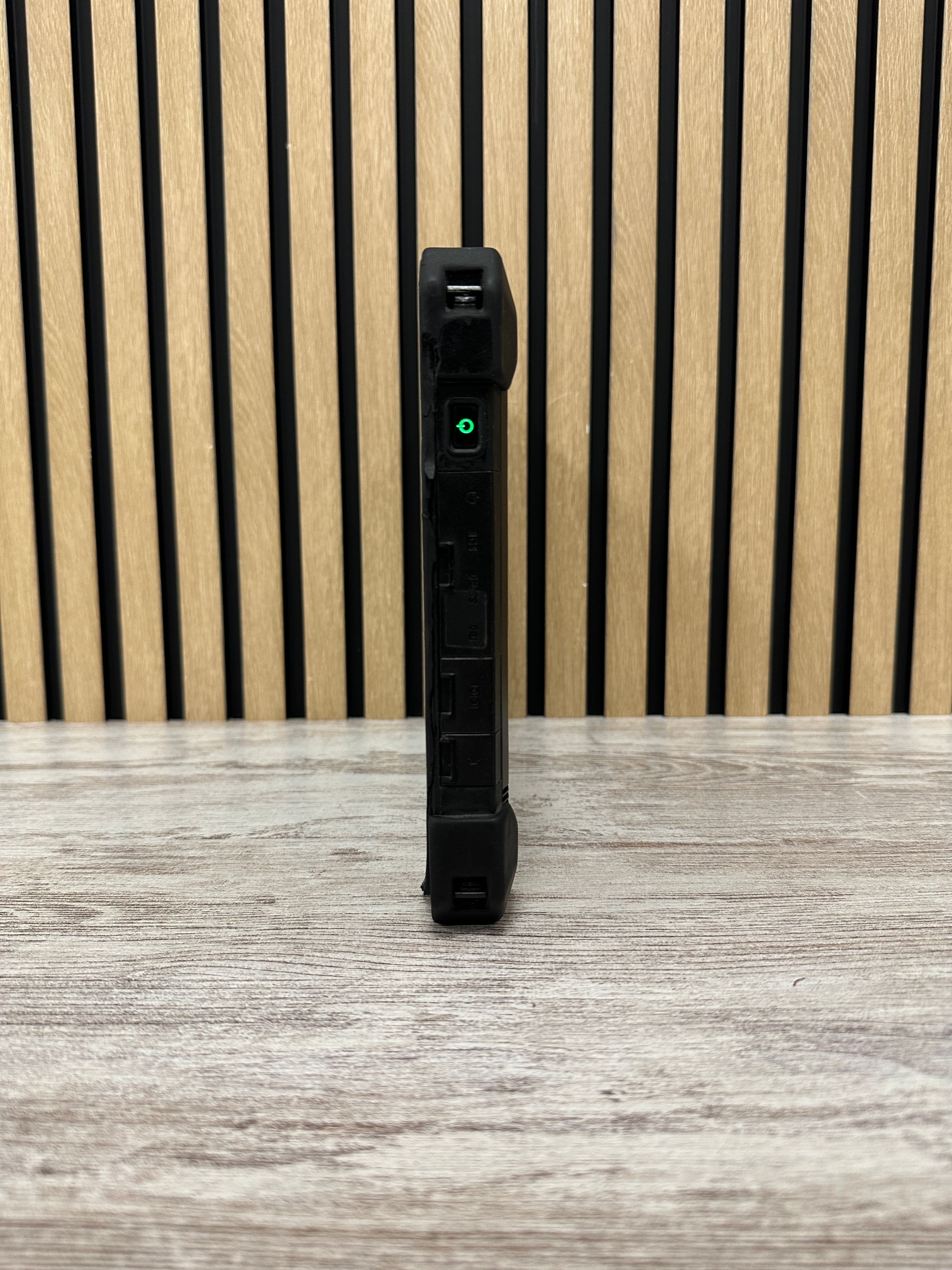 Dell Latitude 7212 Rugged Extreme i3 8gb 256gb SSD - Moyacell
