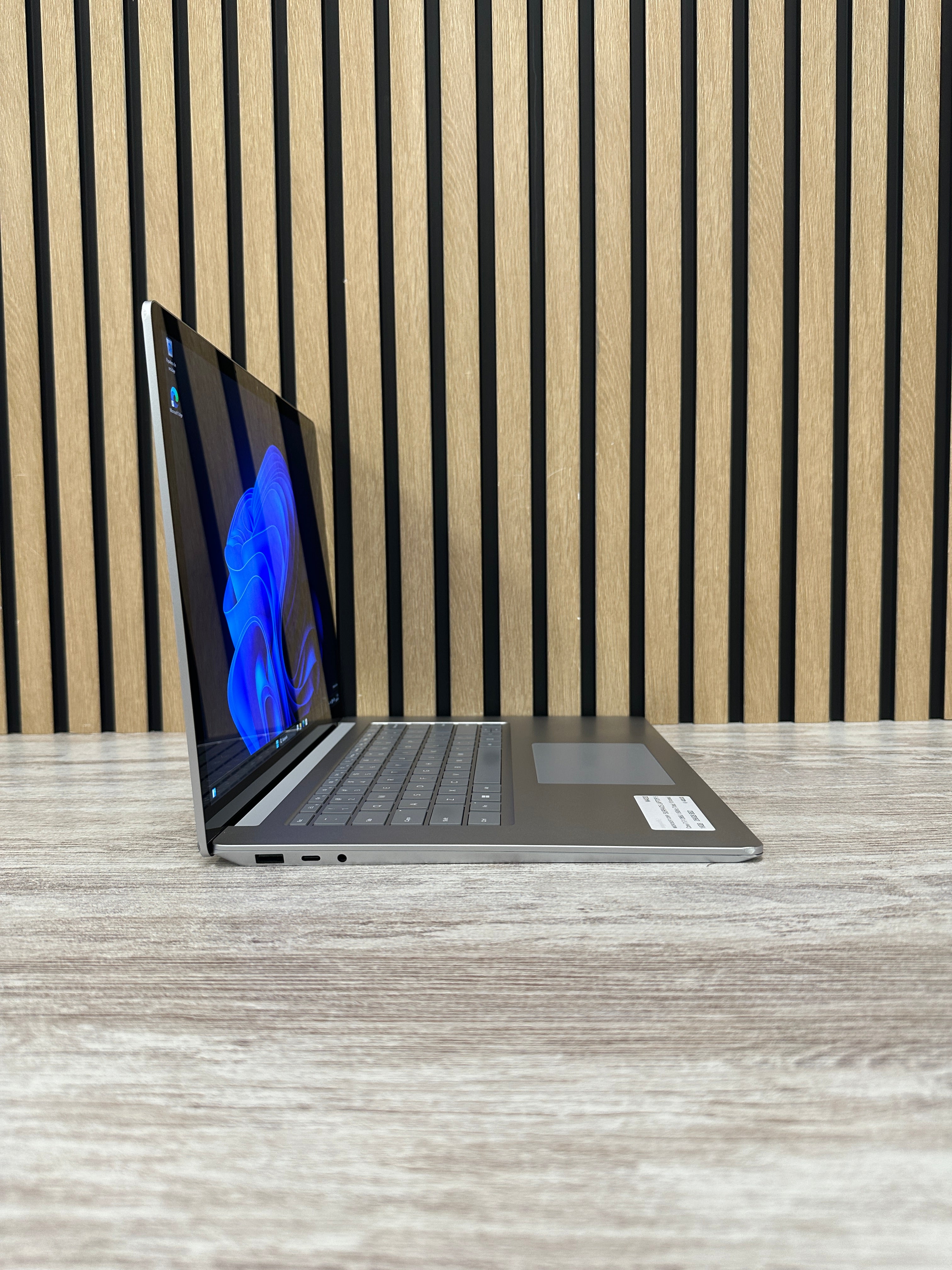 Microsoft Corp Surface Laptop 5 i7 16gb 256gb SSD