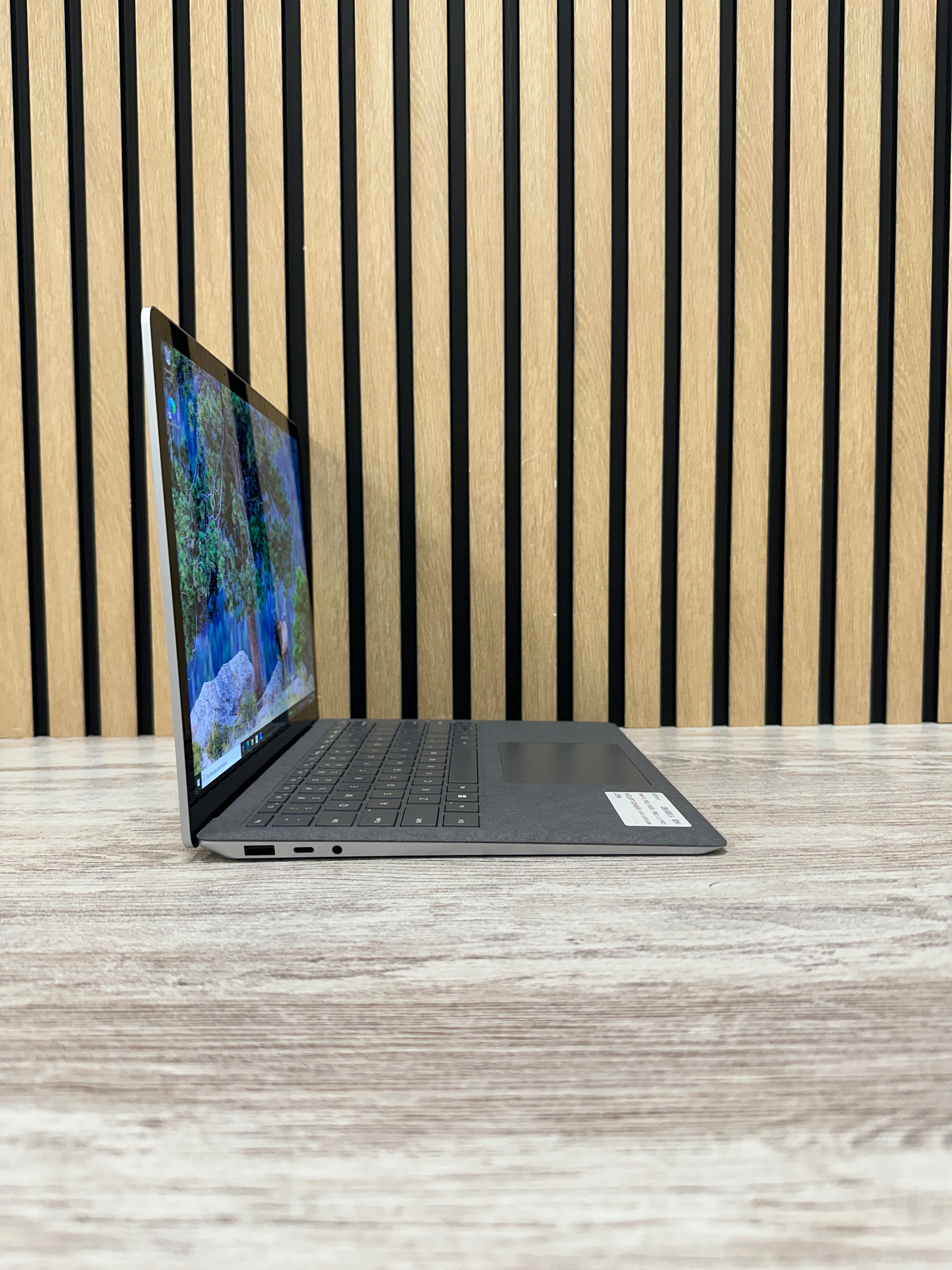 Microsoft Corp Surface Laptop 5 i7 16gb 512gb SSD