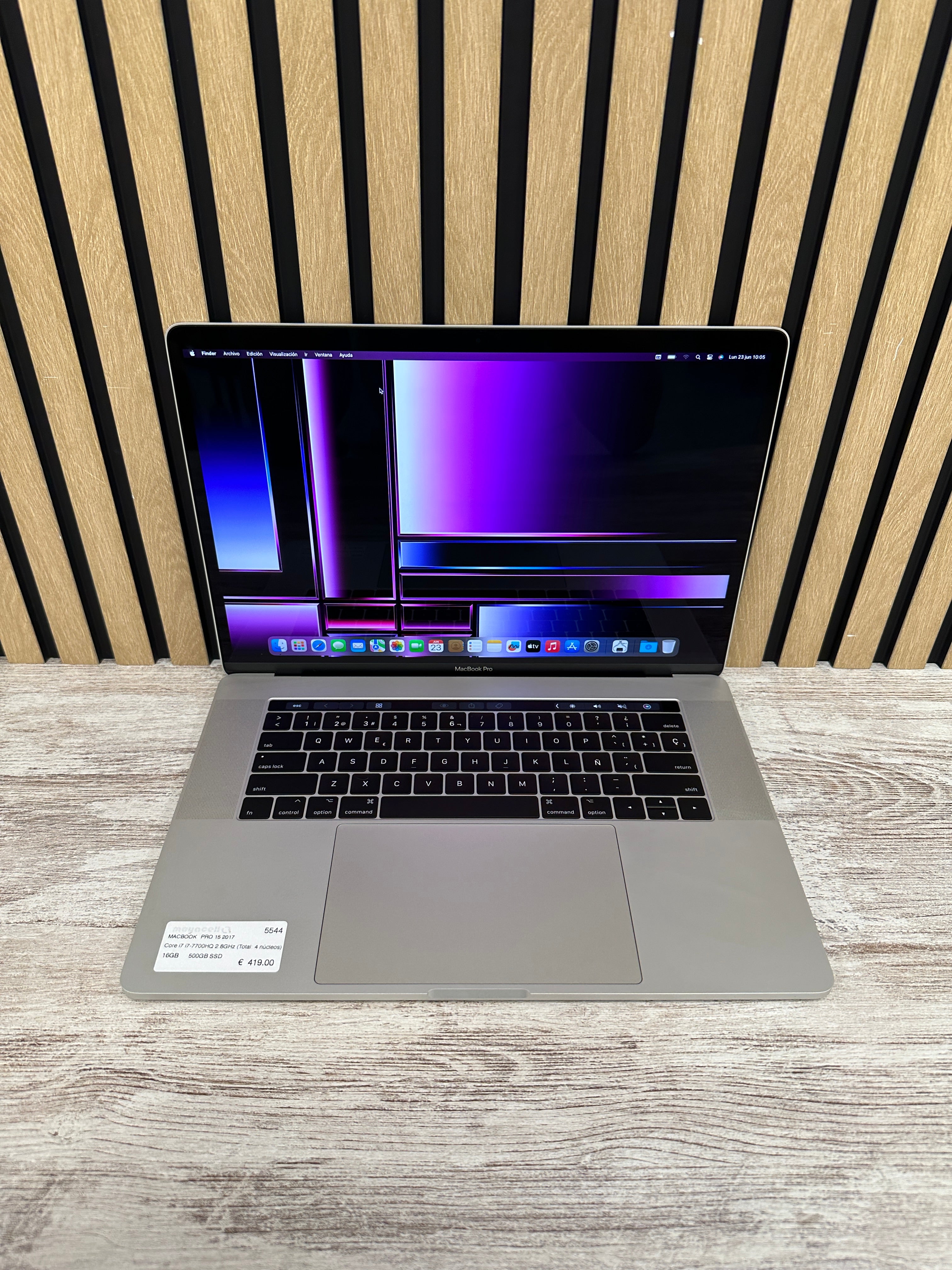 MacBook Pro 15" 2017 i7 16gb 500gb SSD