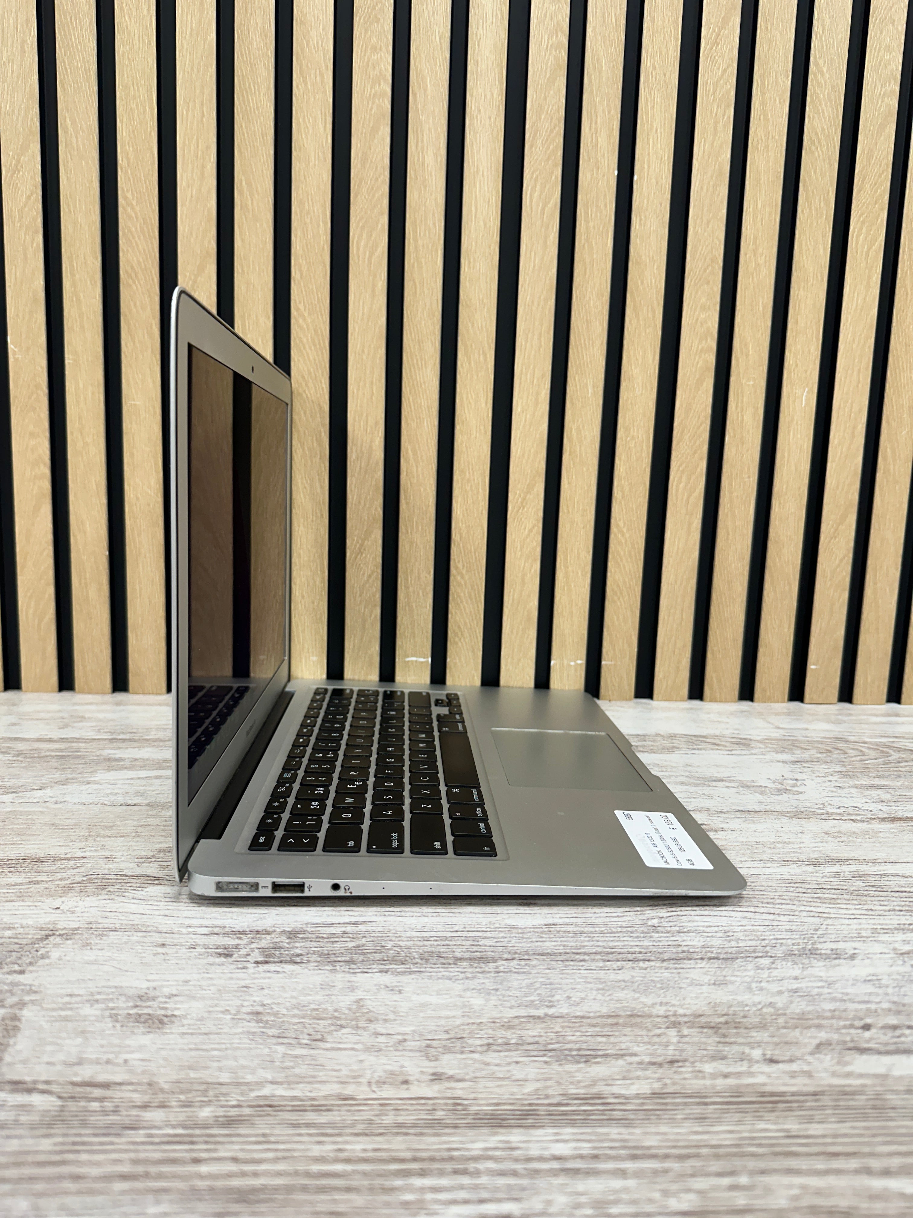MacBook Air 13" 2015 i5 4gb 128gb SSD