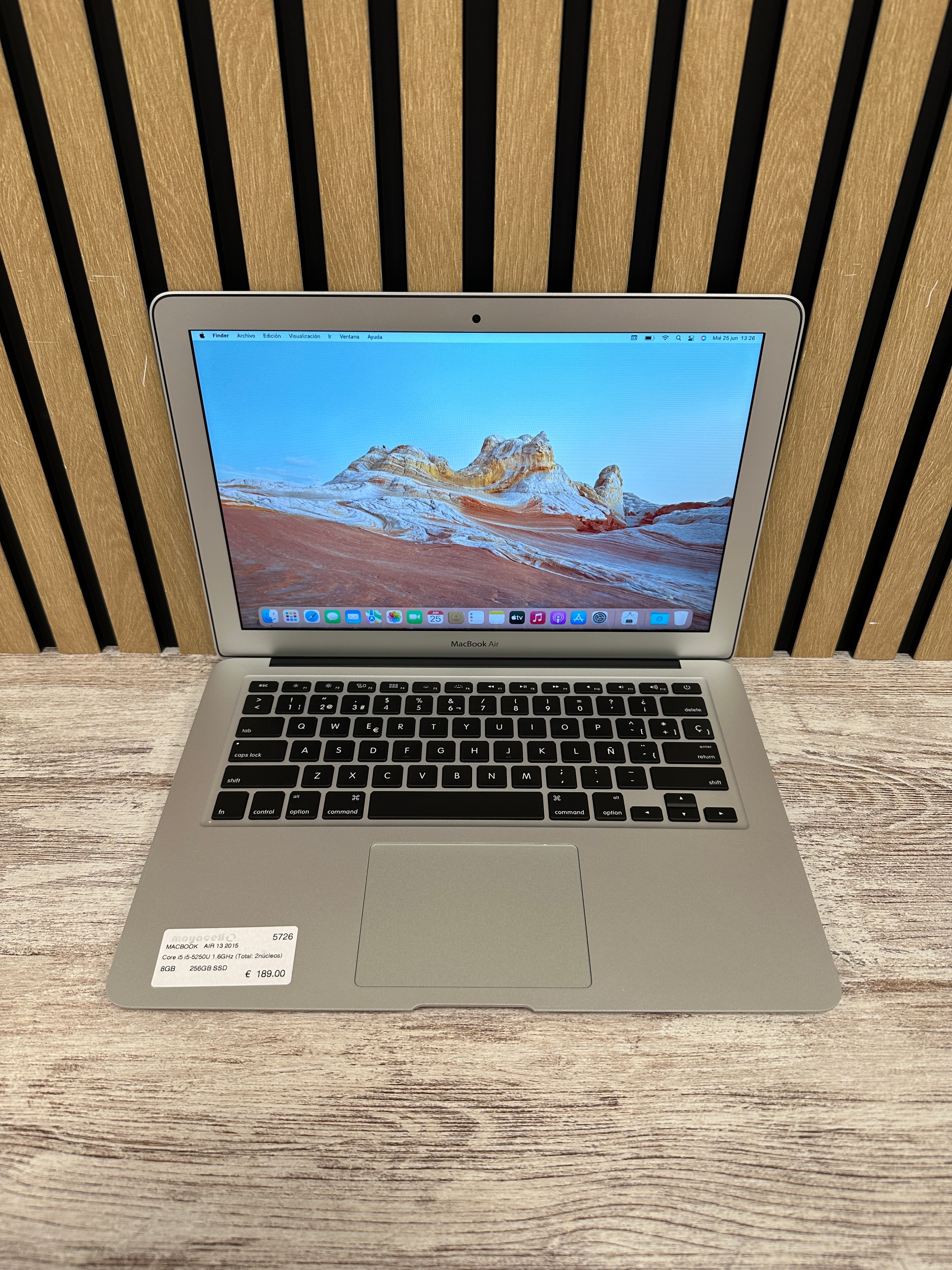 MacBook Air 13" 2015 i5 8gb 256gb SSD