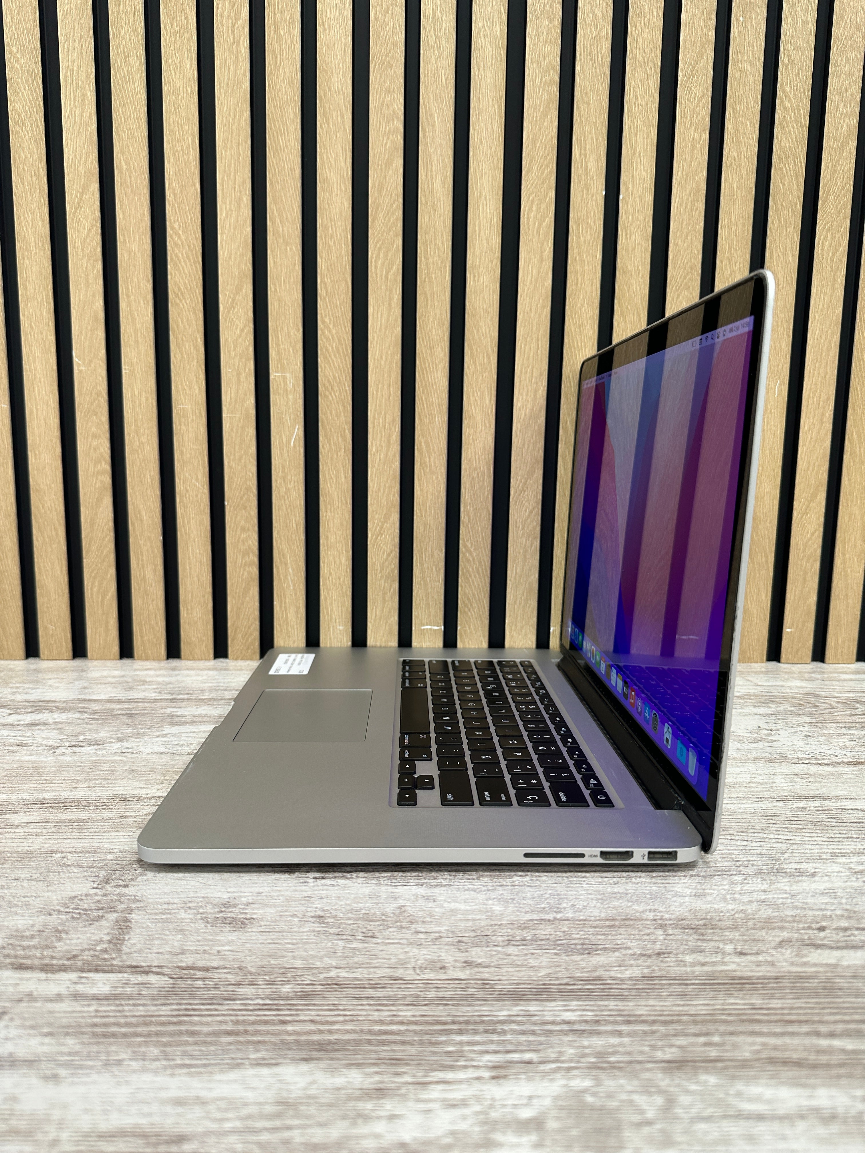 MacBook Pro 15" 2015 i7 16gb 500gb SSD