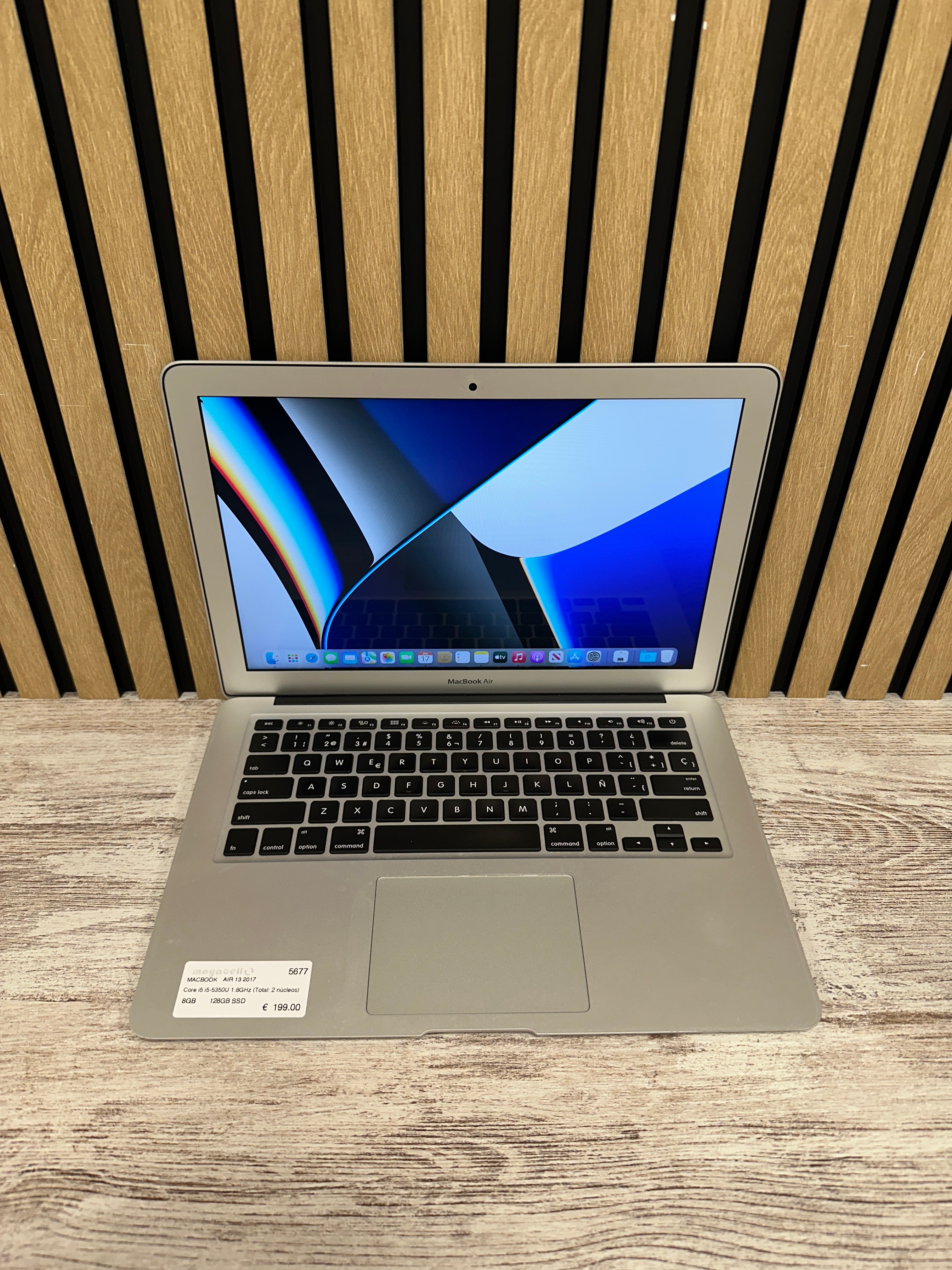 MacBook Air 13" 2017 i5 8gb 128gb SSD