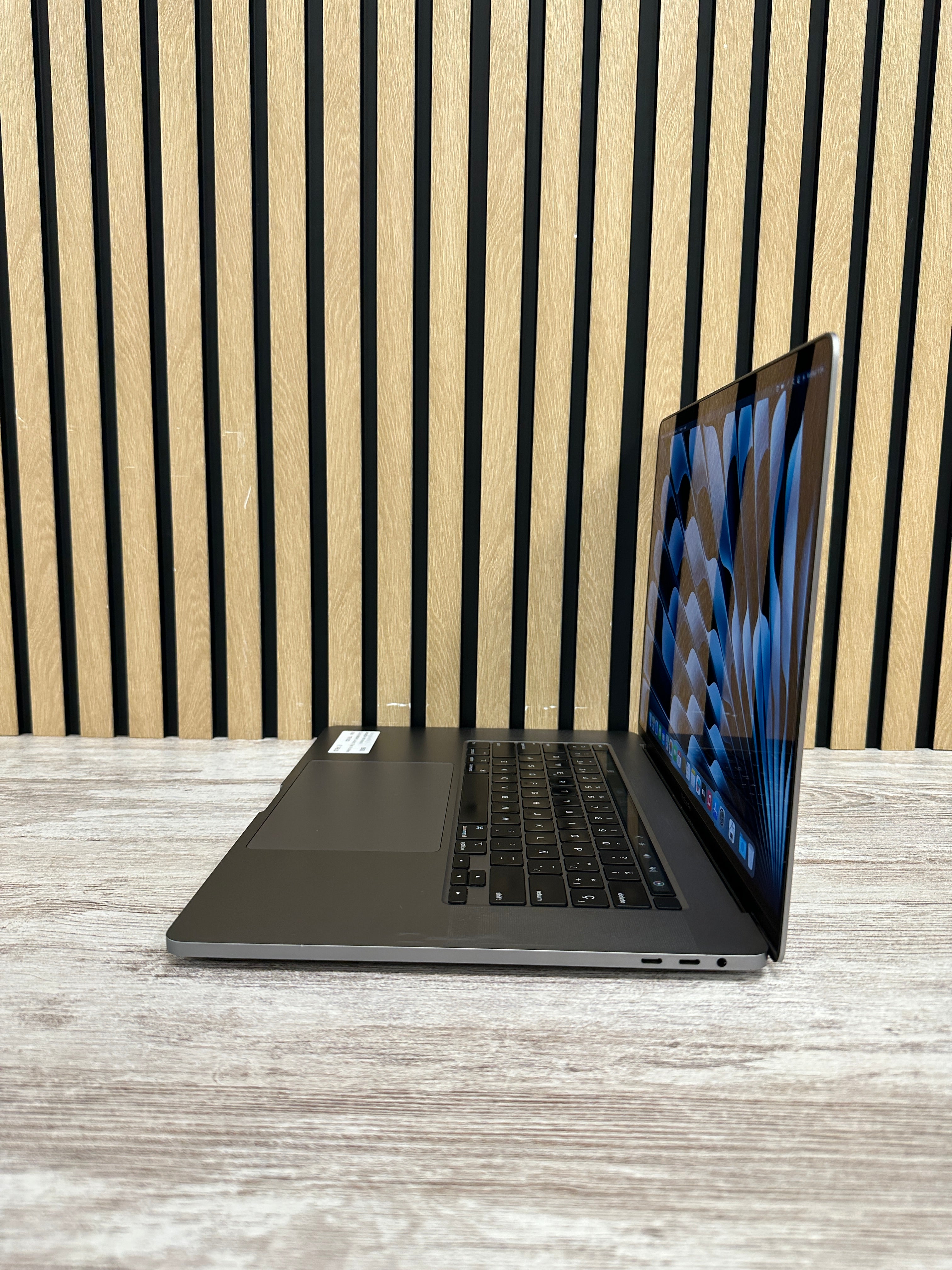 MacBook Pro 16" 2019 i9 32gb 1tb SSD