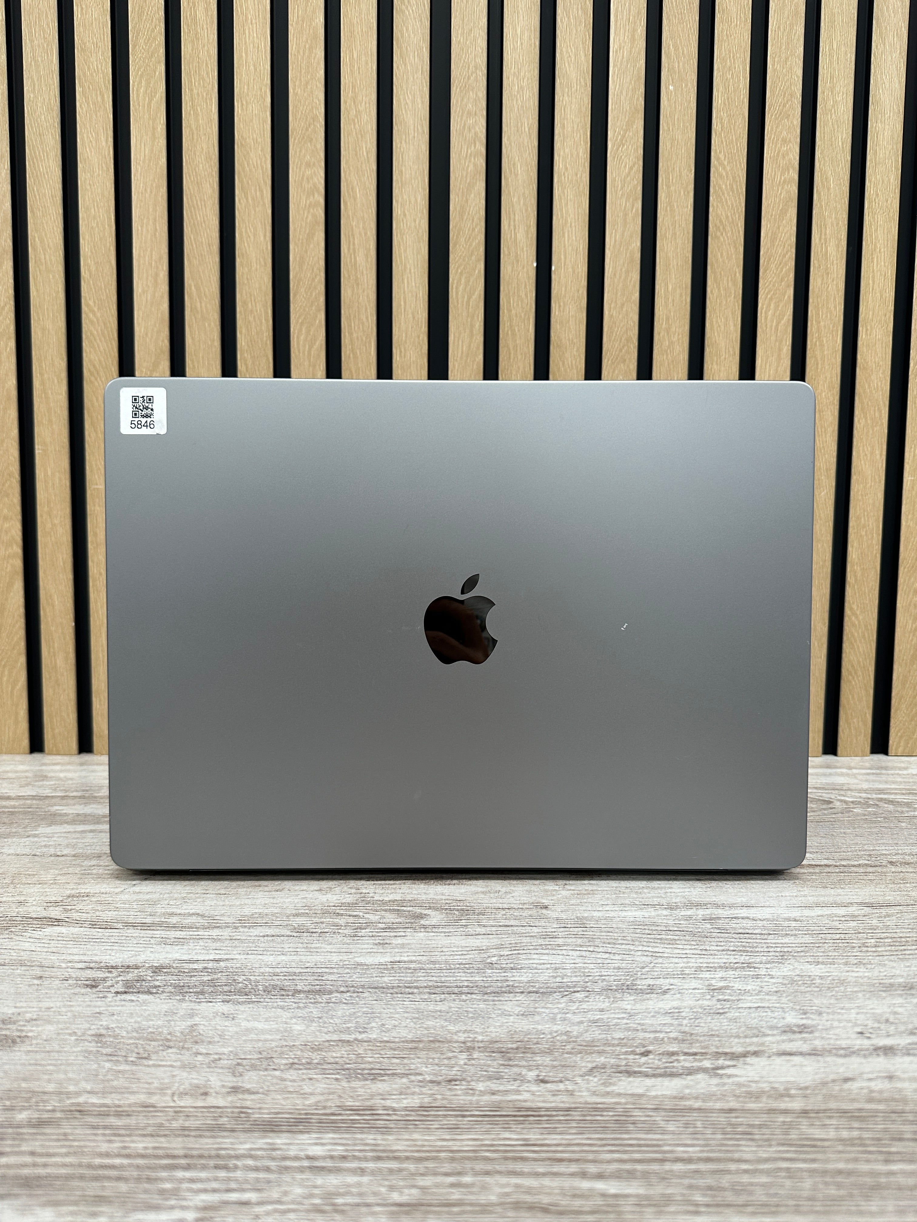 MacBook Pro 16" 2021 M1 PRO 16gb 512gb SSD