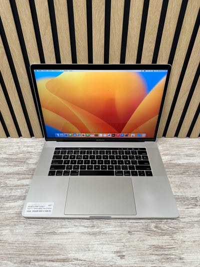 MacBook Pro 15" 2017 i7 16gb 500gb SSD