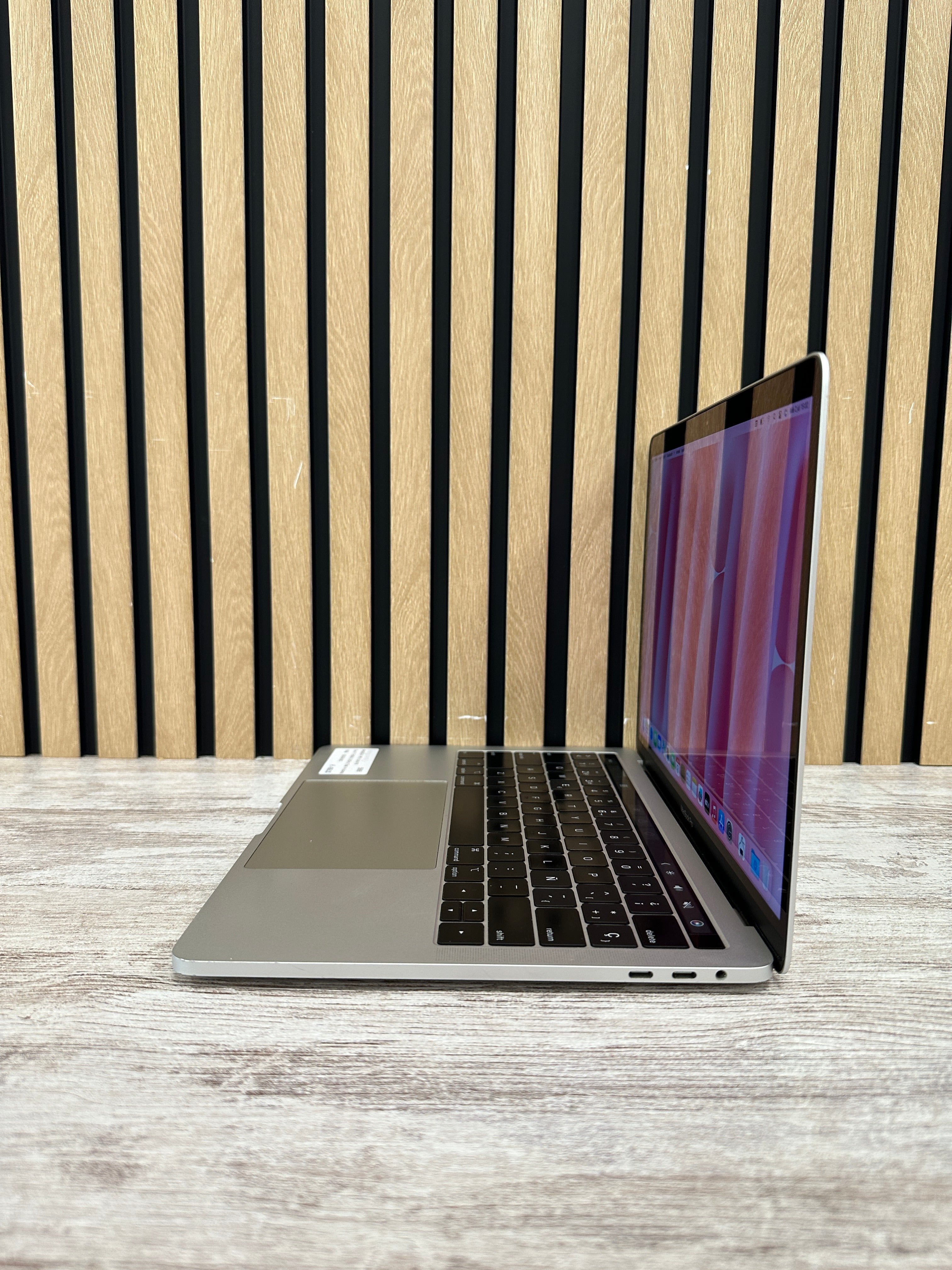 MacBook Pro 13" 2019 TB i7 16gb 500gb SSD