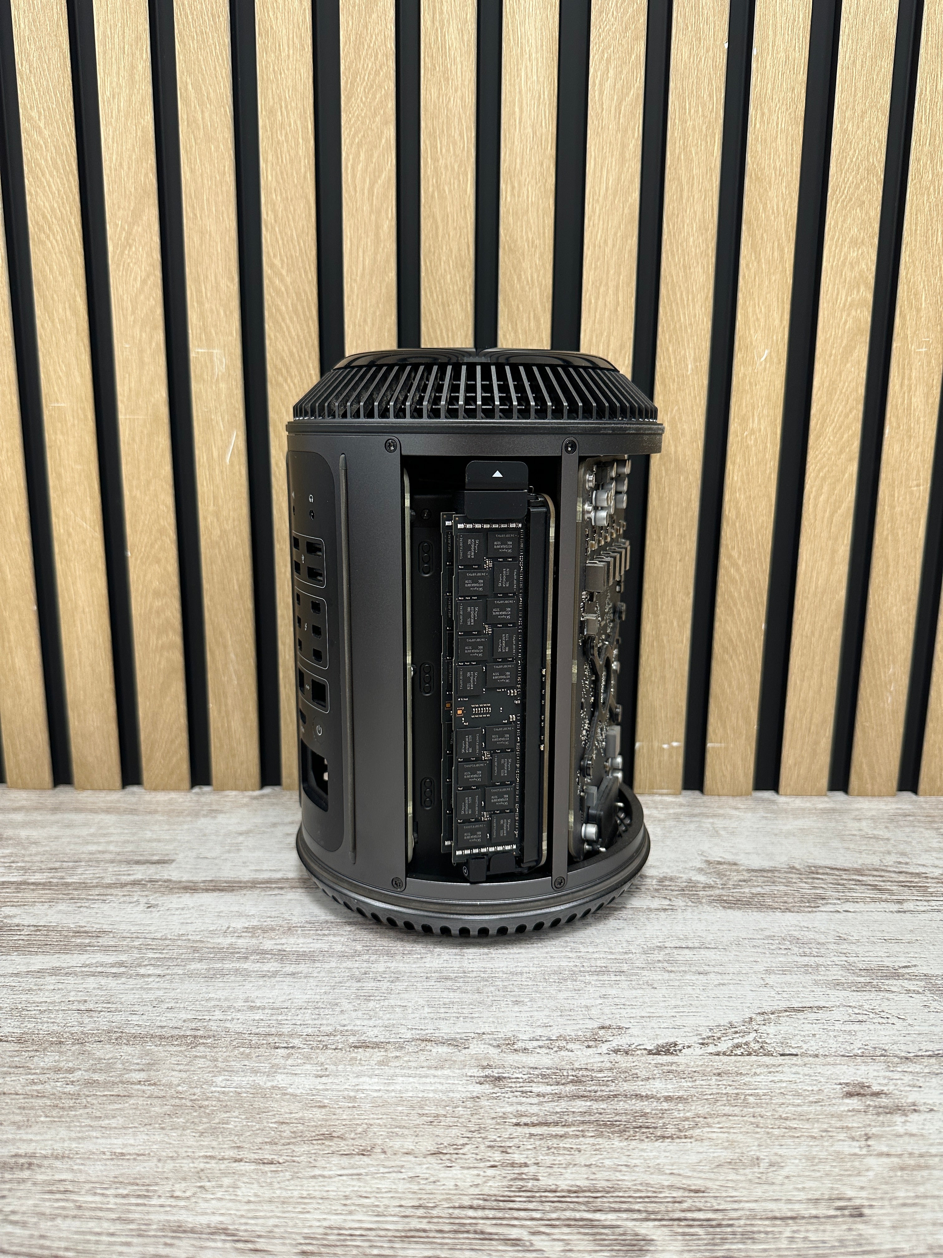 Mac Pro 2013 D500 XEON E5 64gb 1tb SSD