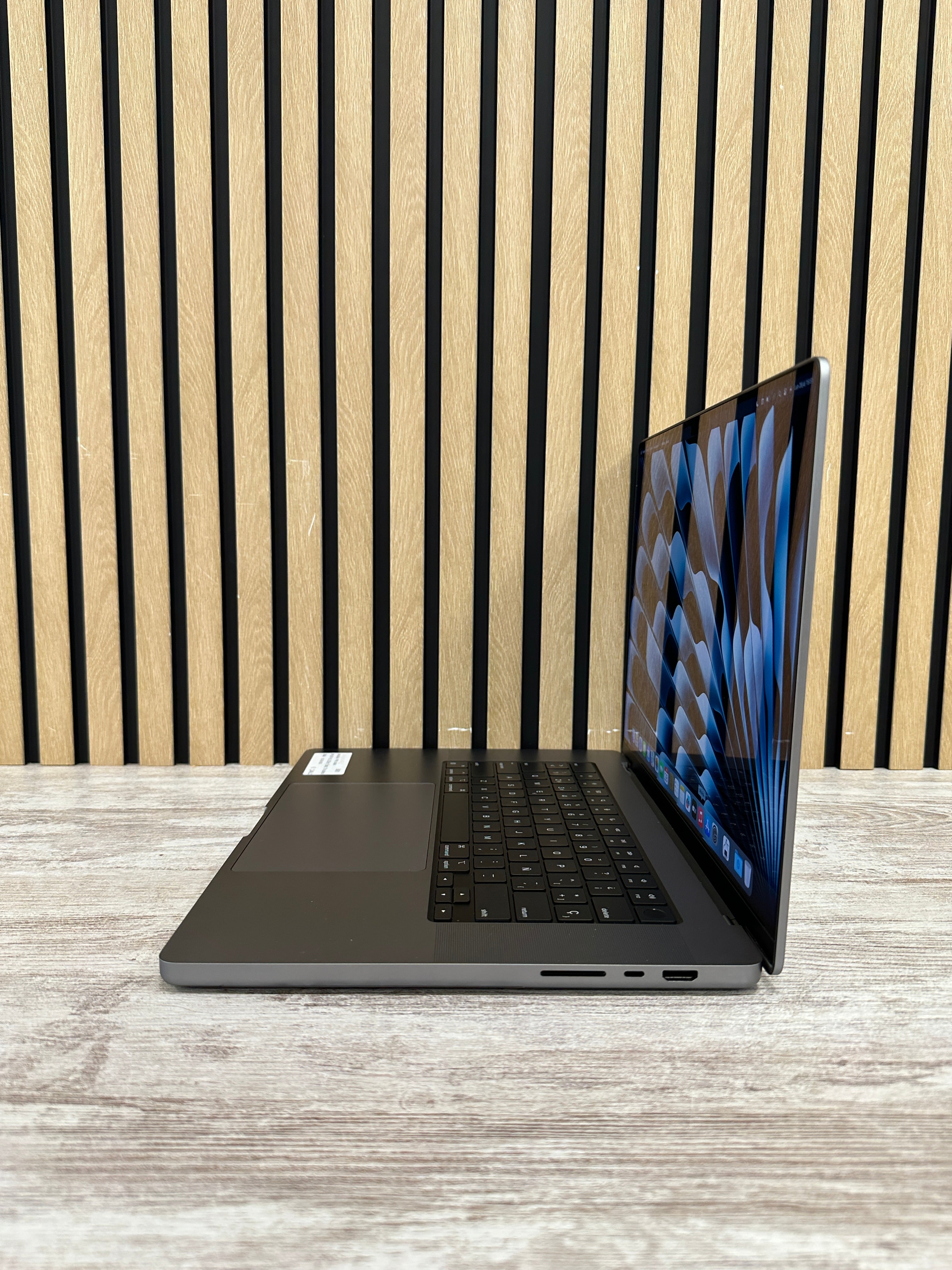 MacBook Pro 16" 2021 M1 PRO 32gb 512gb SSD