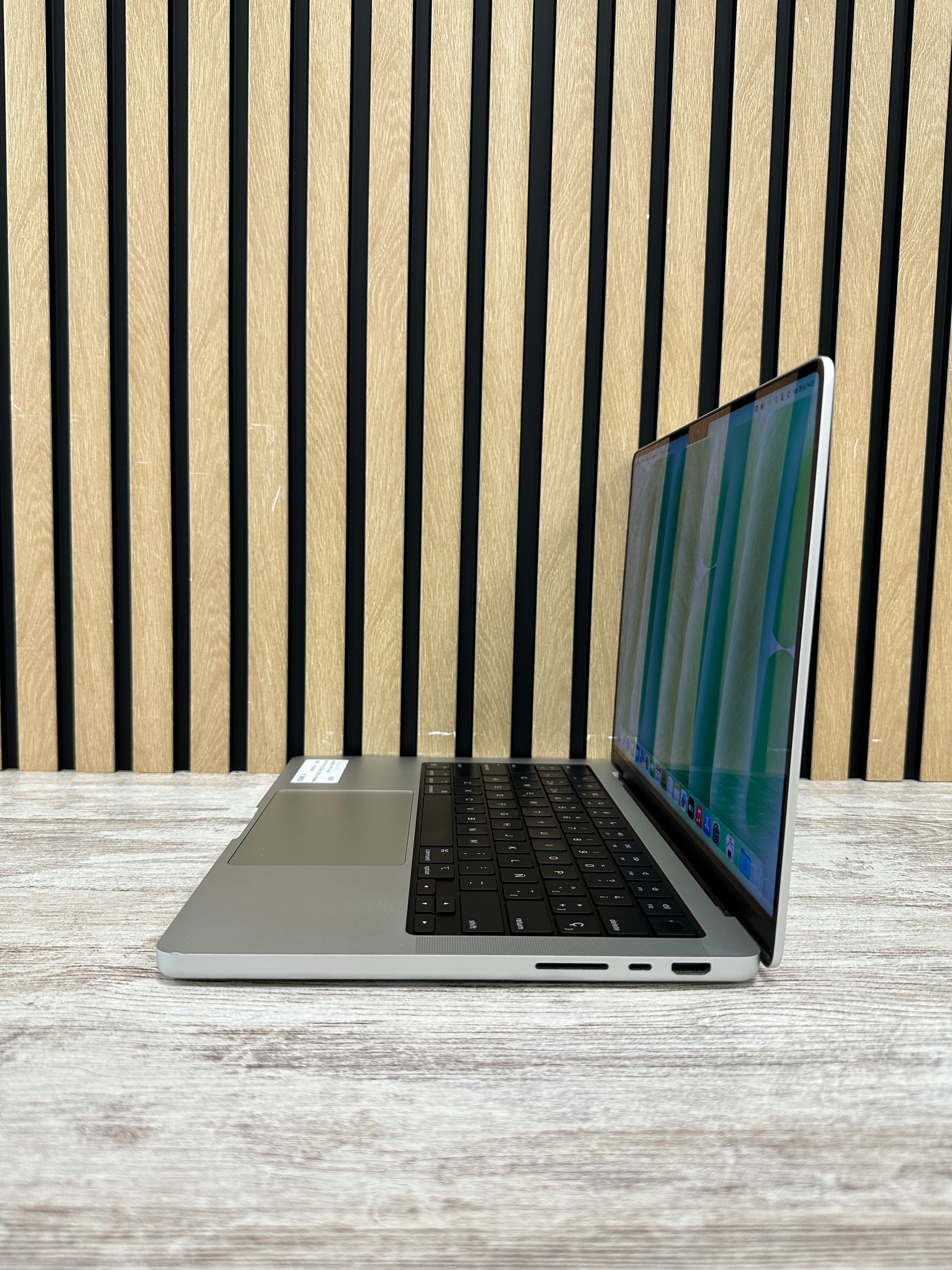 MacBook Pro 14" 2021 M1 PRO 16gb 512gb SSD