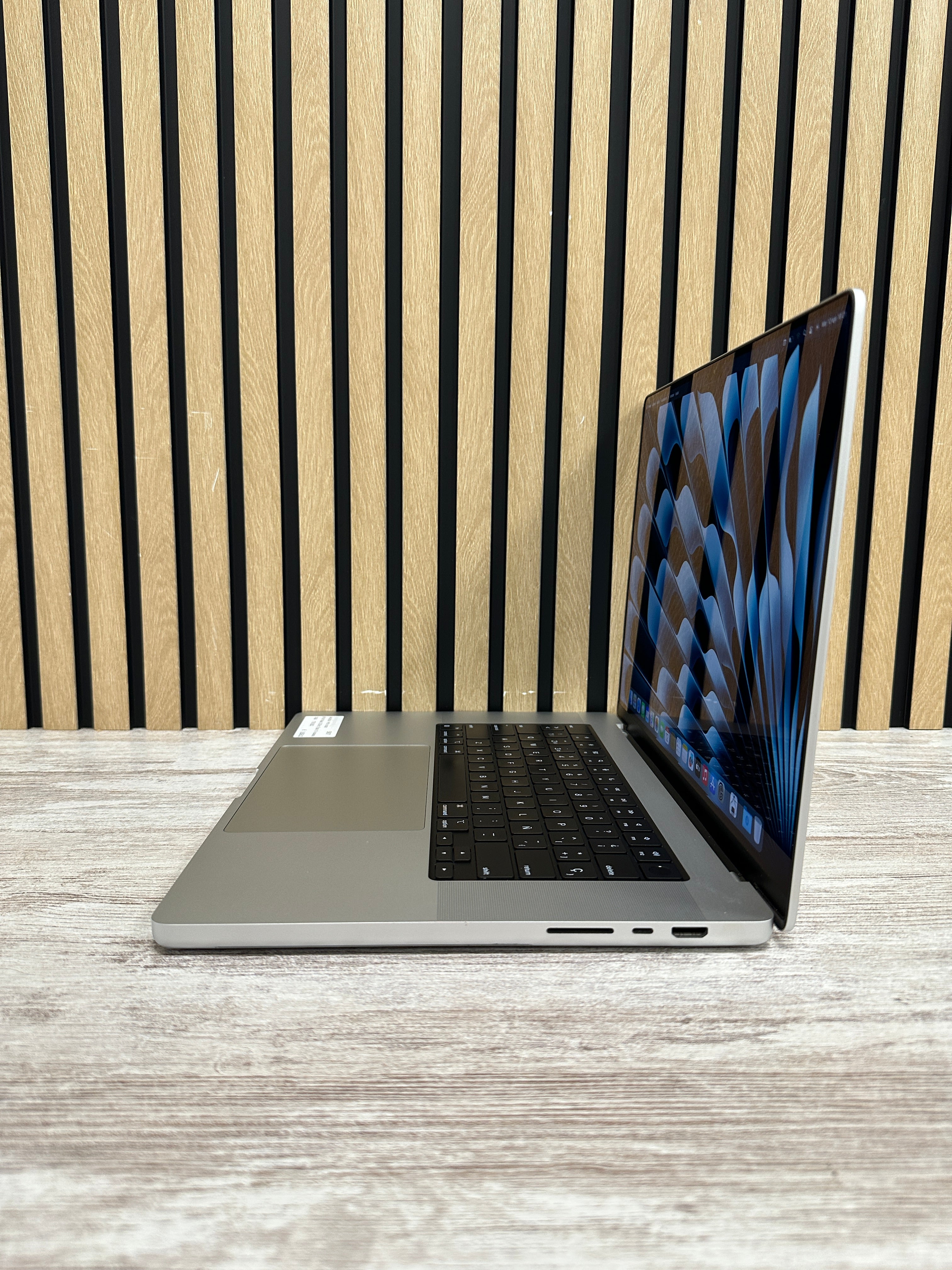 MacBook Pro 16" 2021 M1 MAX 32gb 1tb SSD - Moyacell