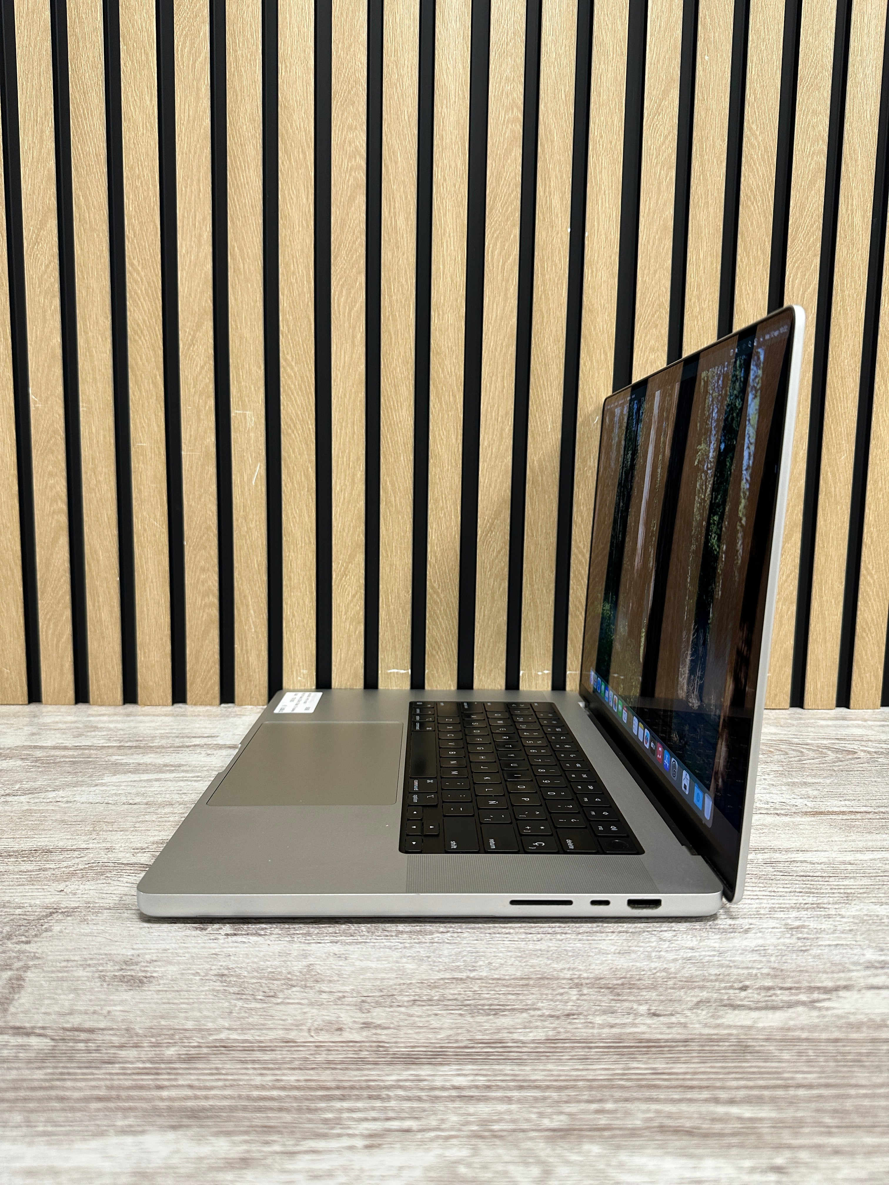 MacBook Pro 16" 2021 M1 MAX 32gb 1tb SSD - Moyacell