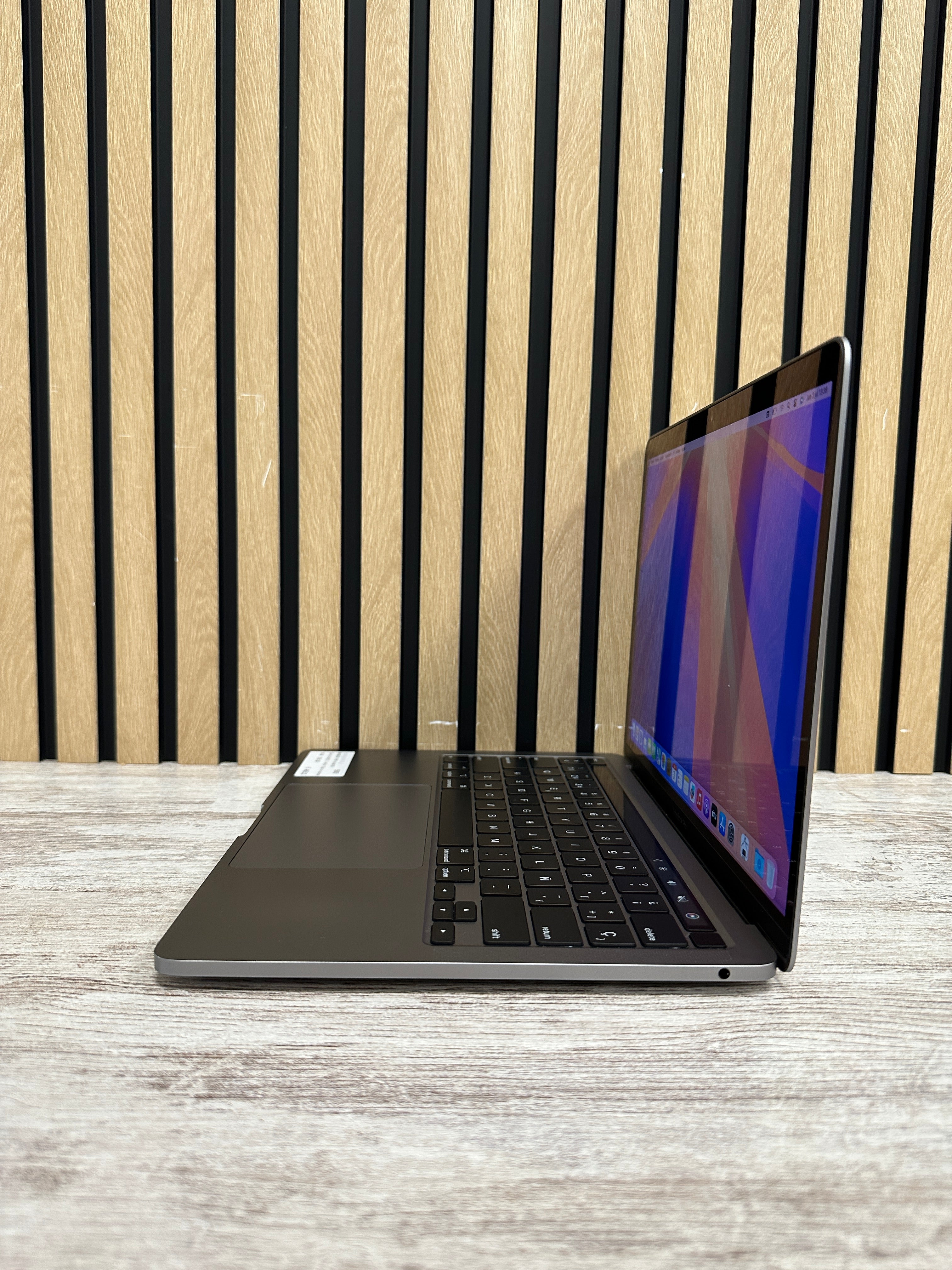 MacBook Pro 13" 2020 TB i5 16gb 256gb SSD - Moyacell
