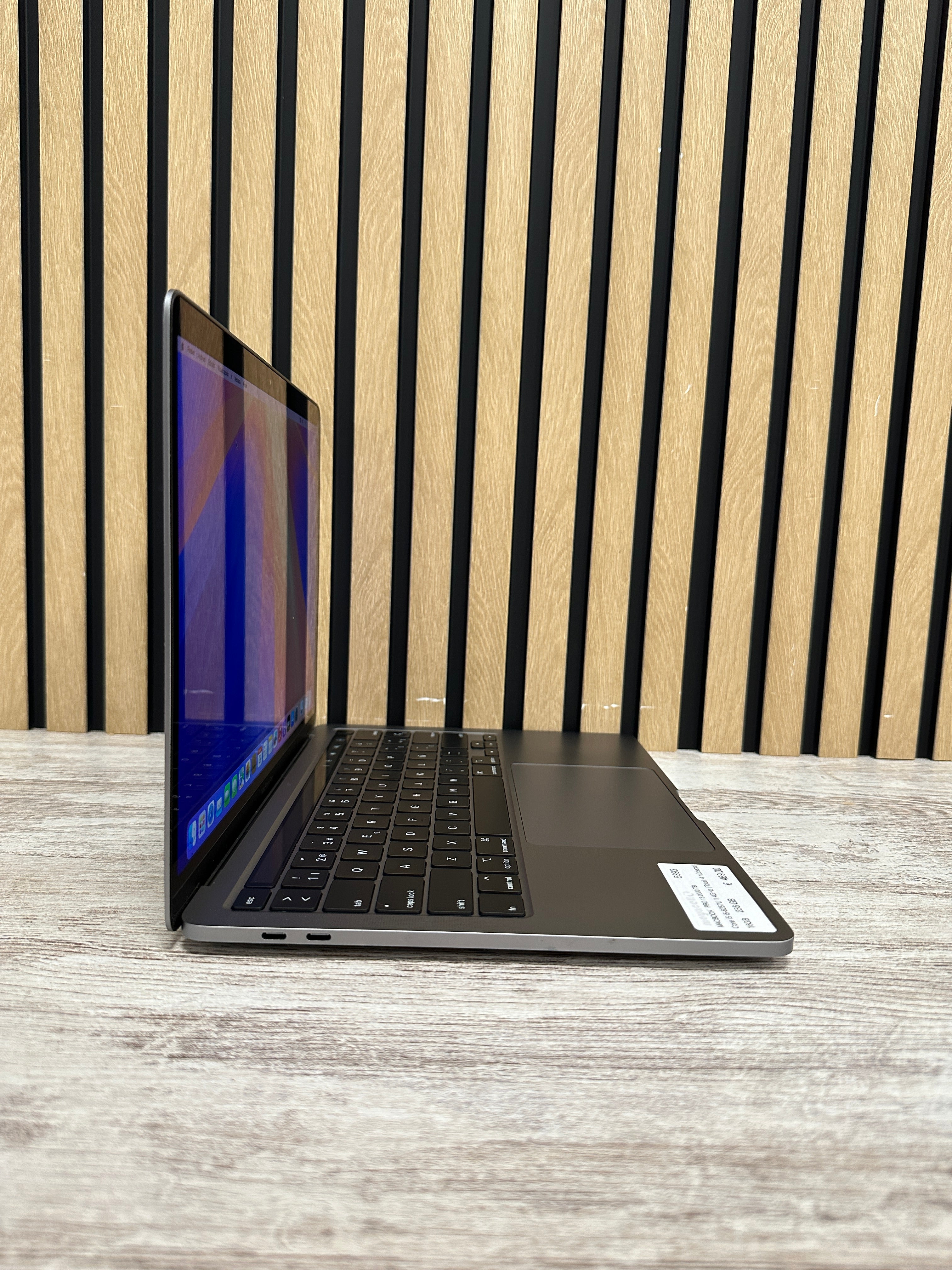 MacBook Pro 13" 2020 TB i5 16gb 256gb SSD - Moyacell