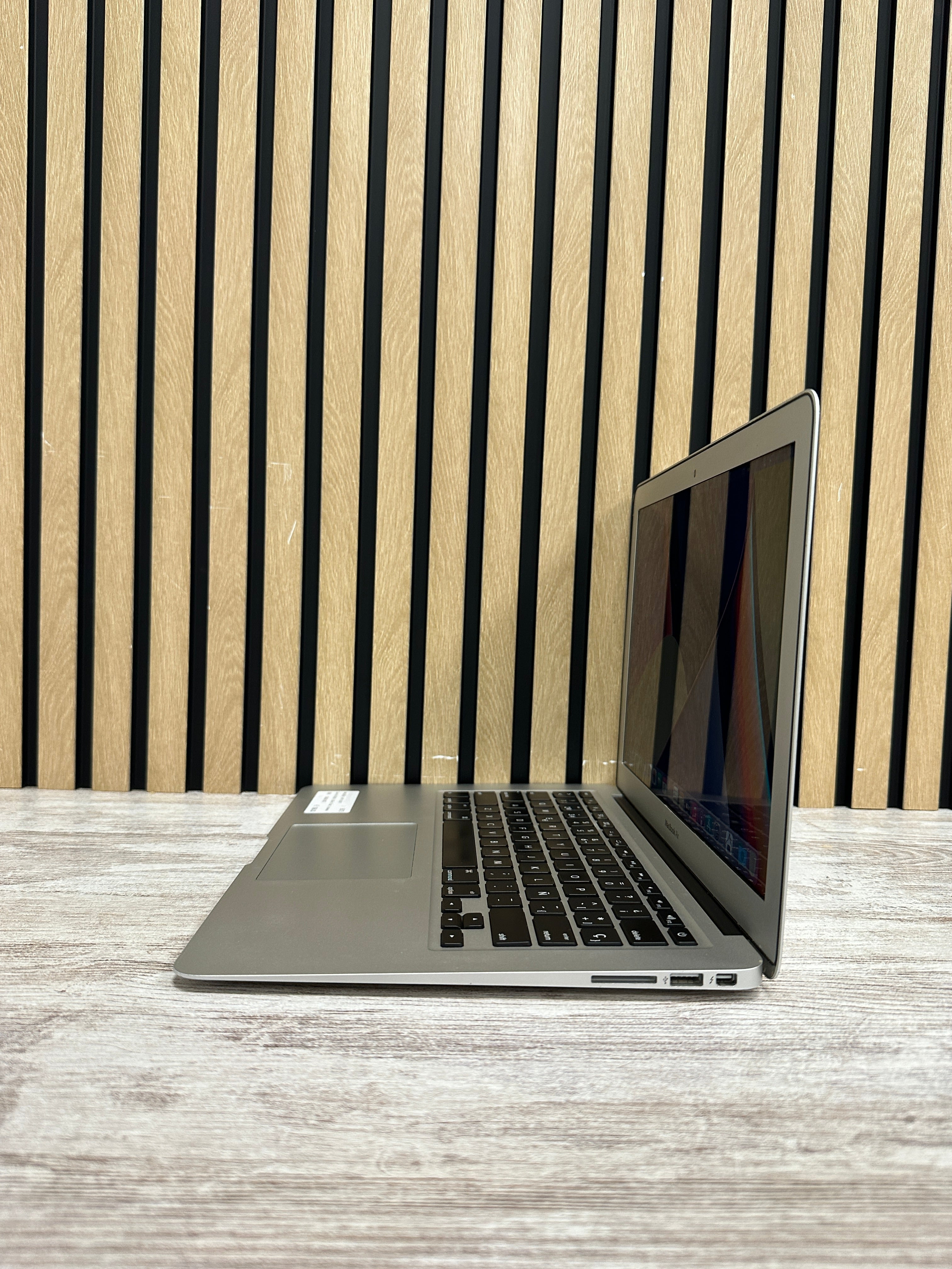 MacBook Air 13" 2017 i5 8gb 128gb SSD - Moyacell