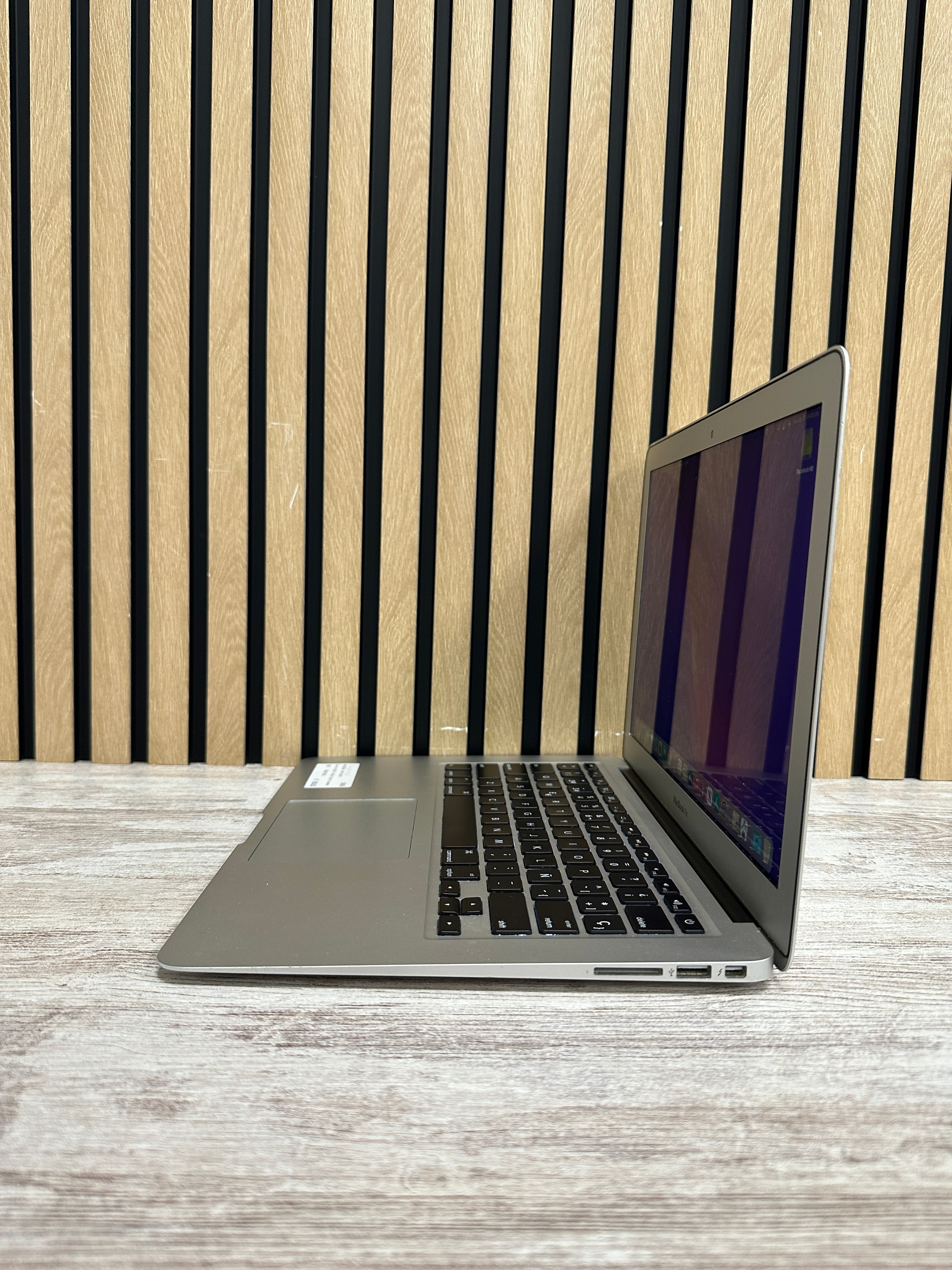 MacBook Air 13" 2015 i5 8gb 128gb SSD - Moyacell