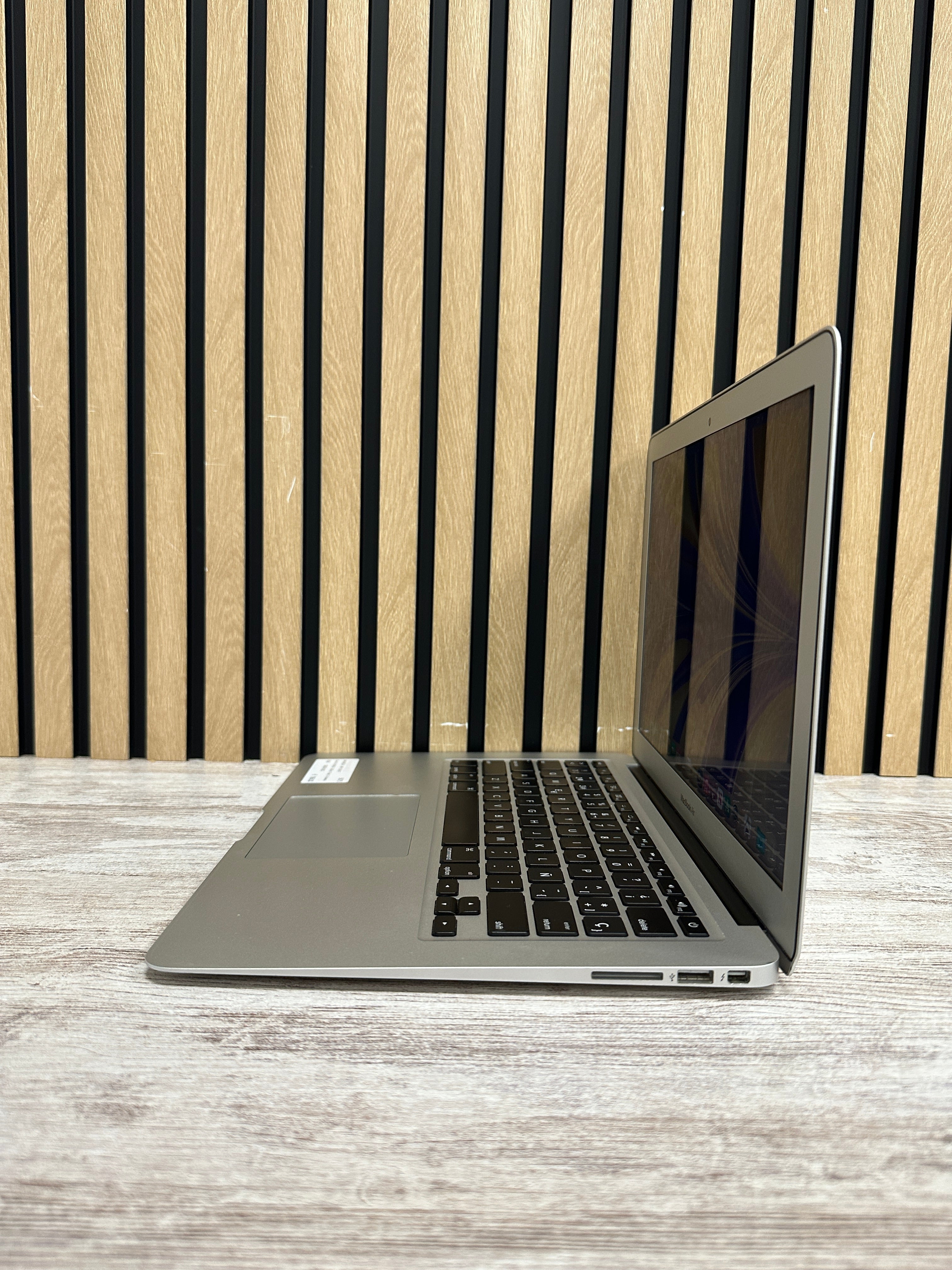 MacBook Air 13" 2017 i5 8gb 128gb SSD - Moyacell