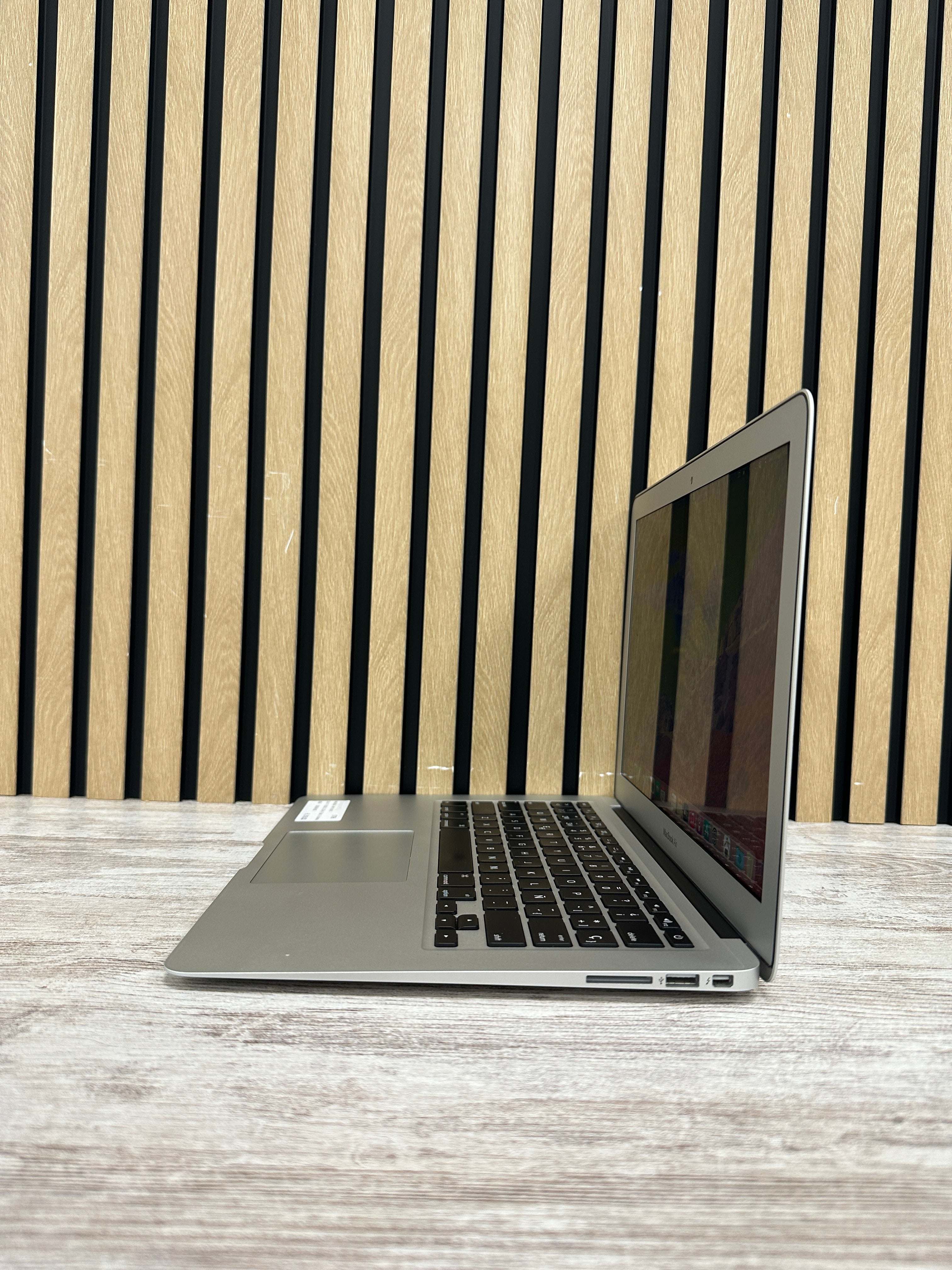 MacBook Air 13" 2015 i7 8gb 256gb SSD - Moyacell