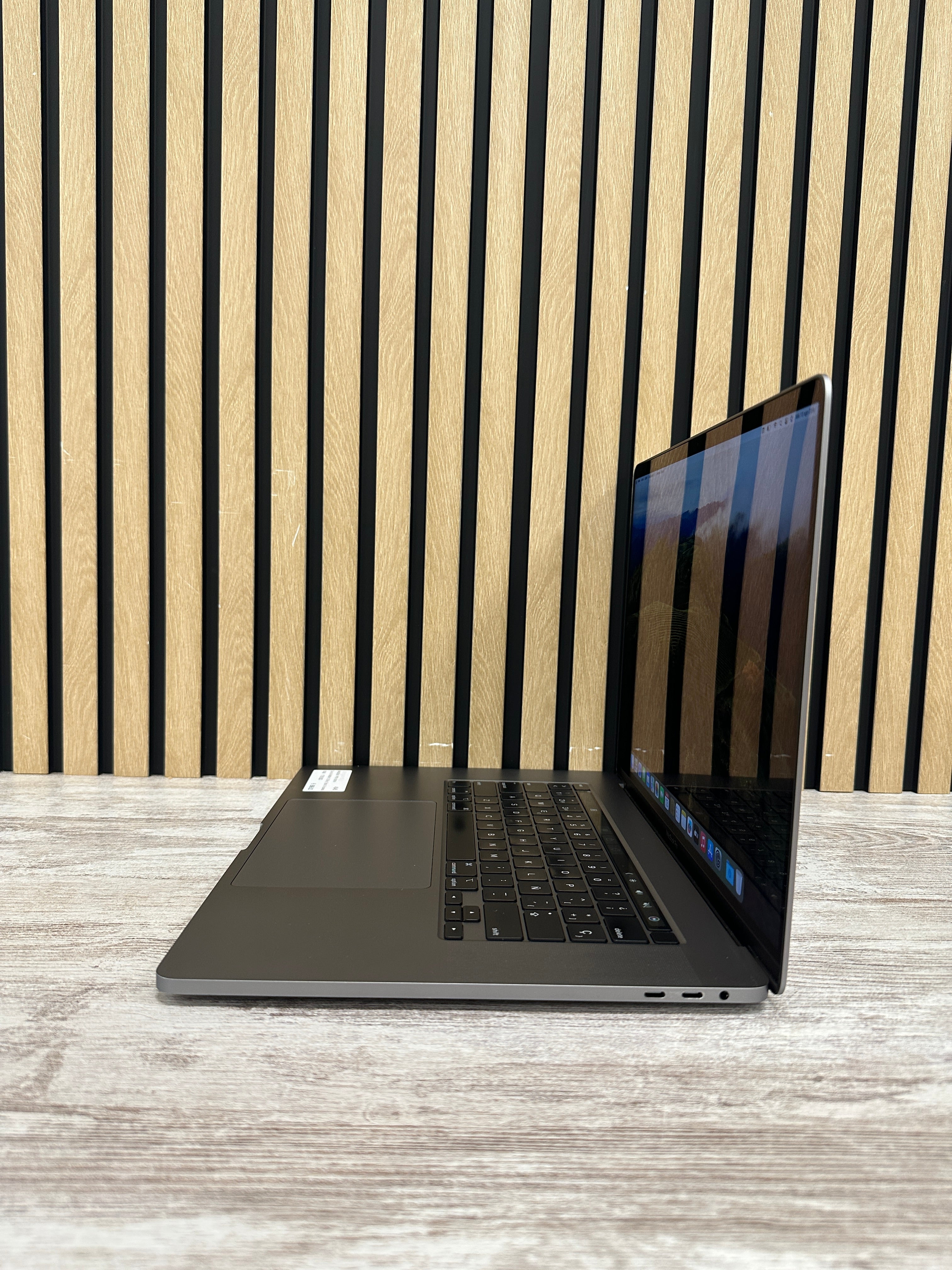 MacBook Pro 16" 2019 i9 16gb 1tb SSD - Moyacell
