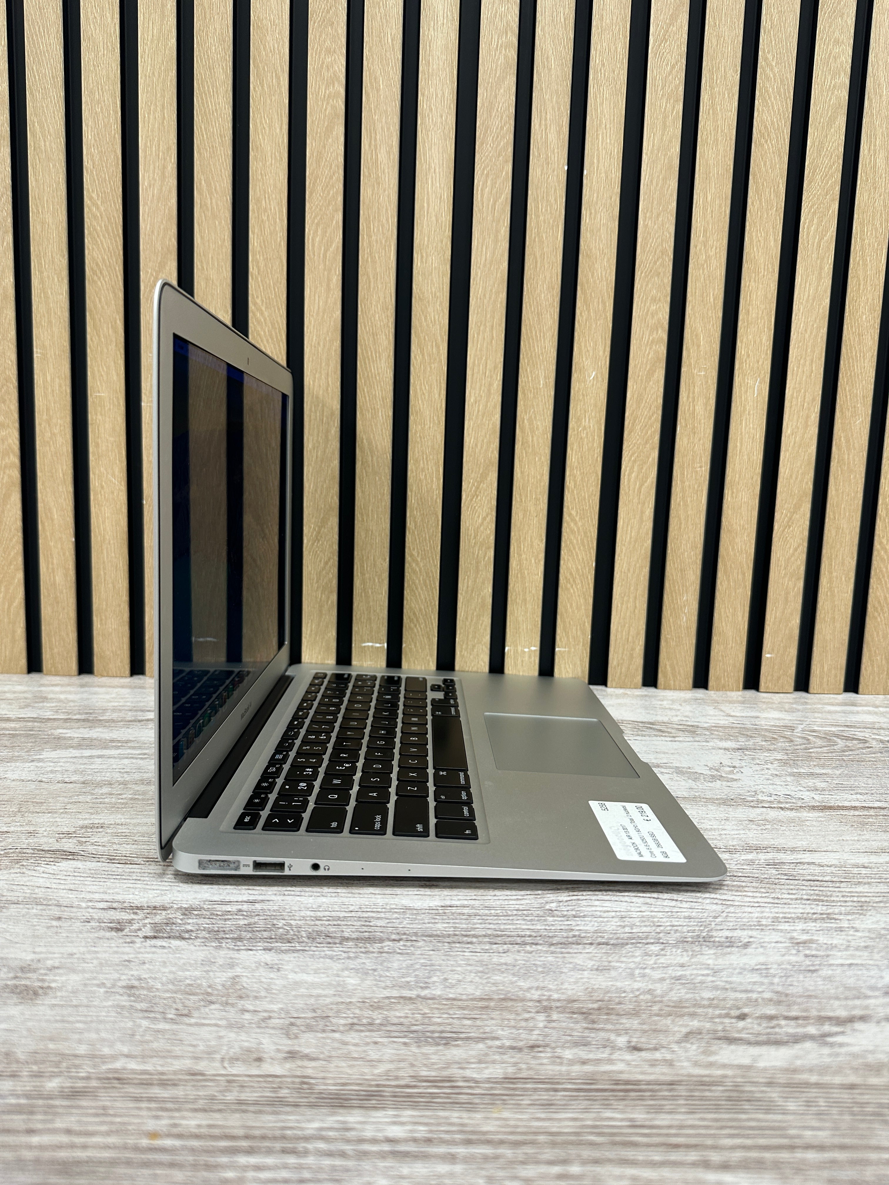 MacBook Air 13" 2017 i5 8gb 256gb SSD - Moyacell