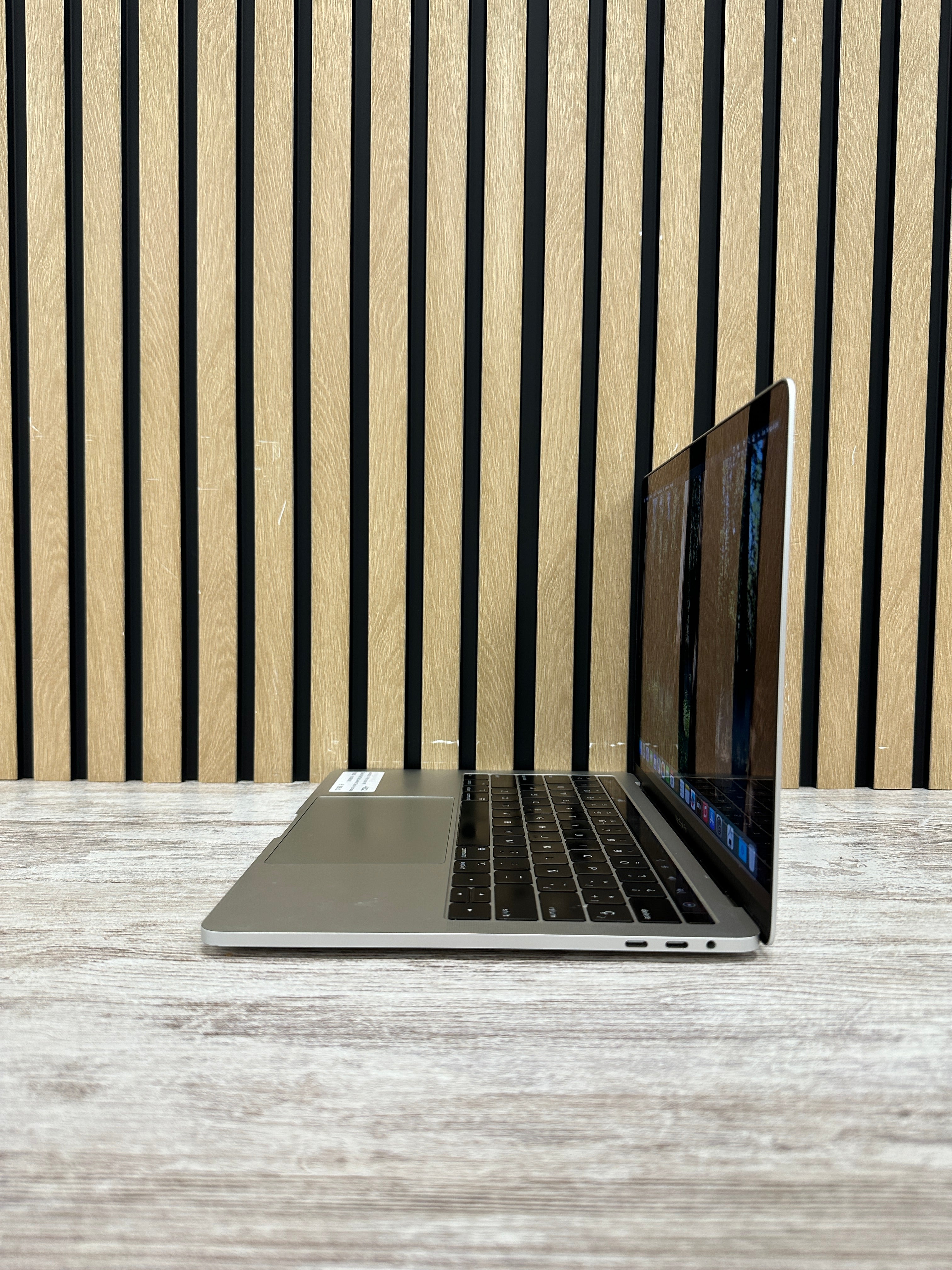 MacBook Pro 13" 2019 TB i5 16gb 512gb SSD
