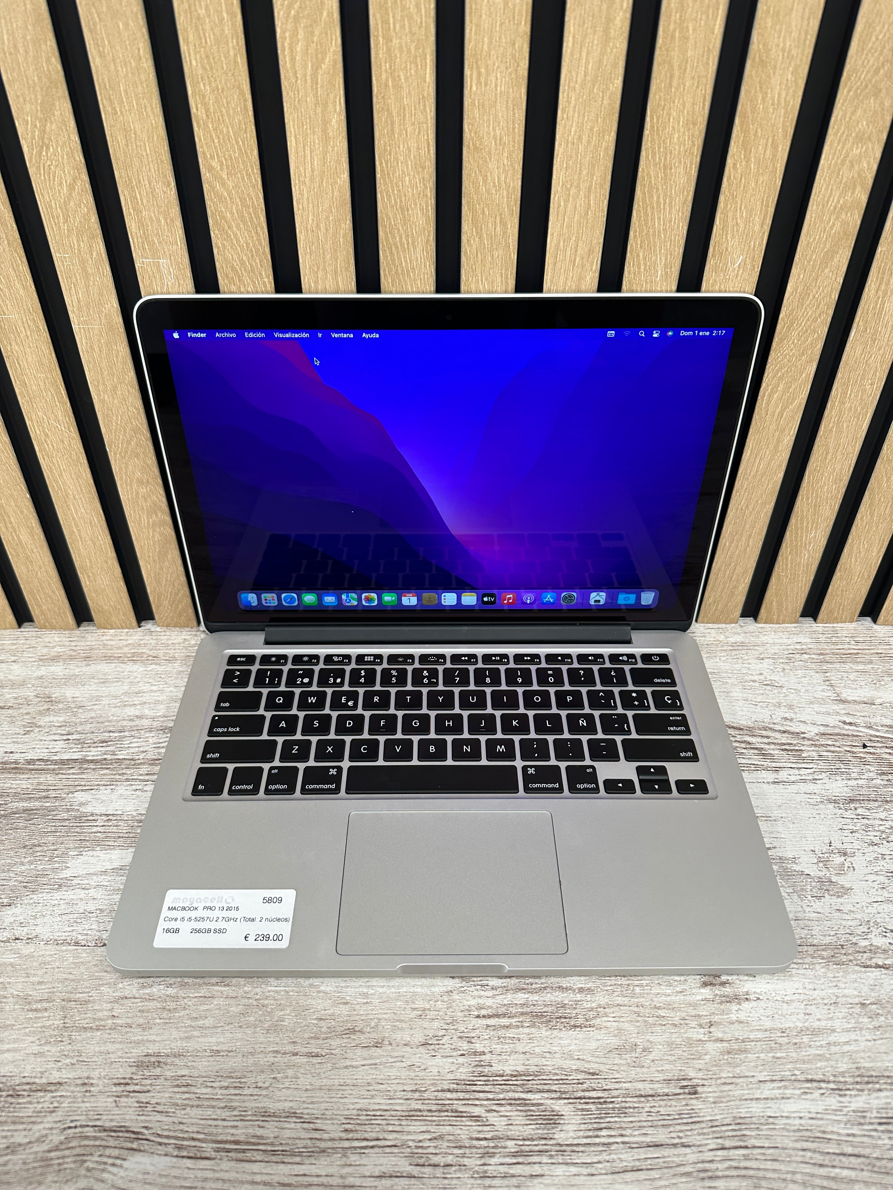 MacBook Pro 13" 2015 i5 16gb 256gb SSD