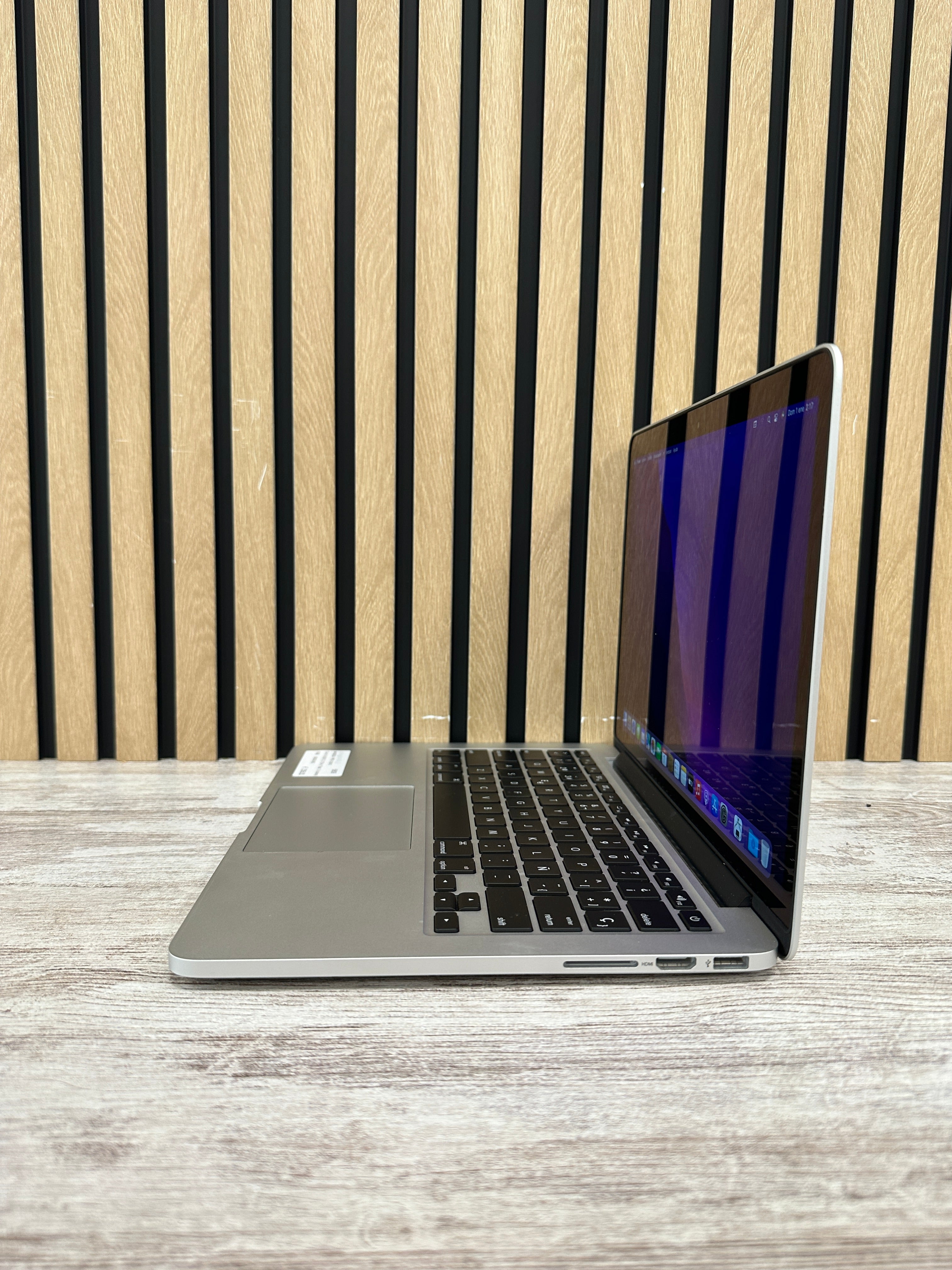 MacBook Pro 13" 2015 i5 16gb 256gb SSD