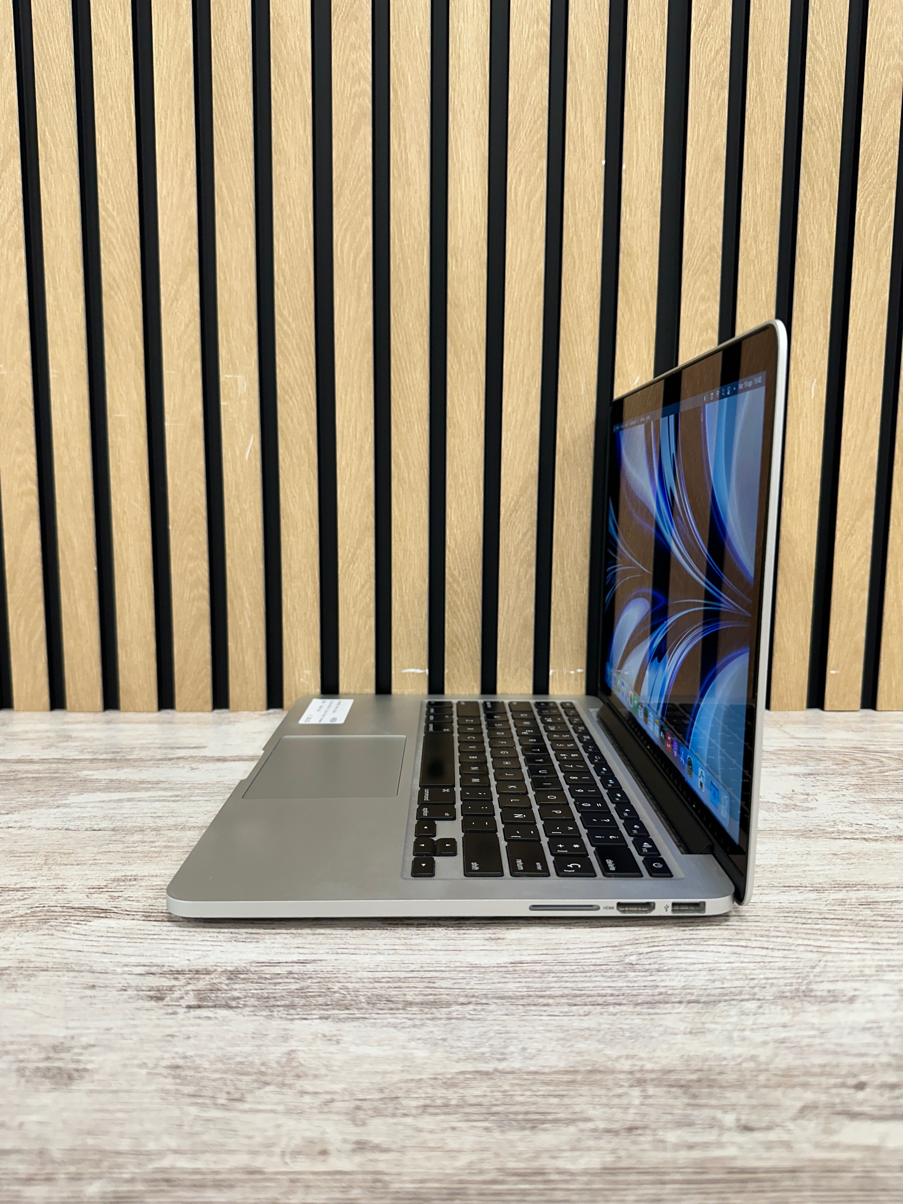 MacBook Pro 13" 2015 i5 8gb 128gb SSD