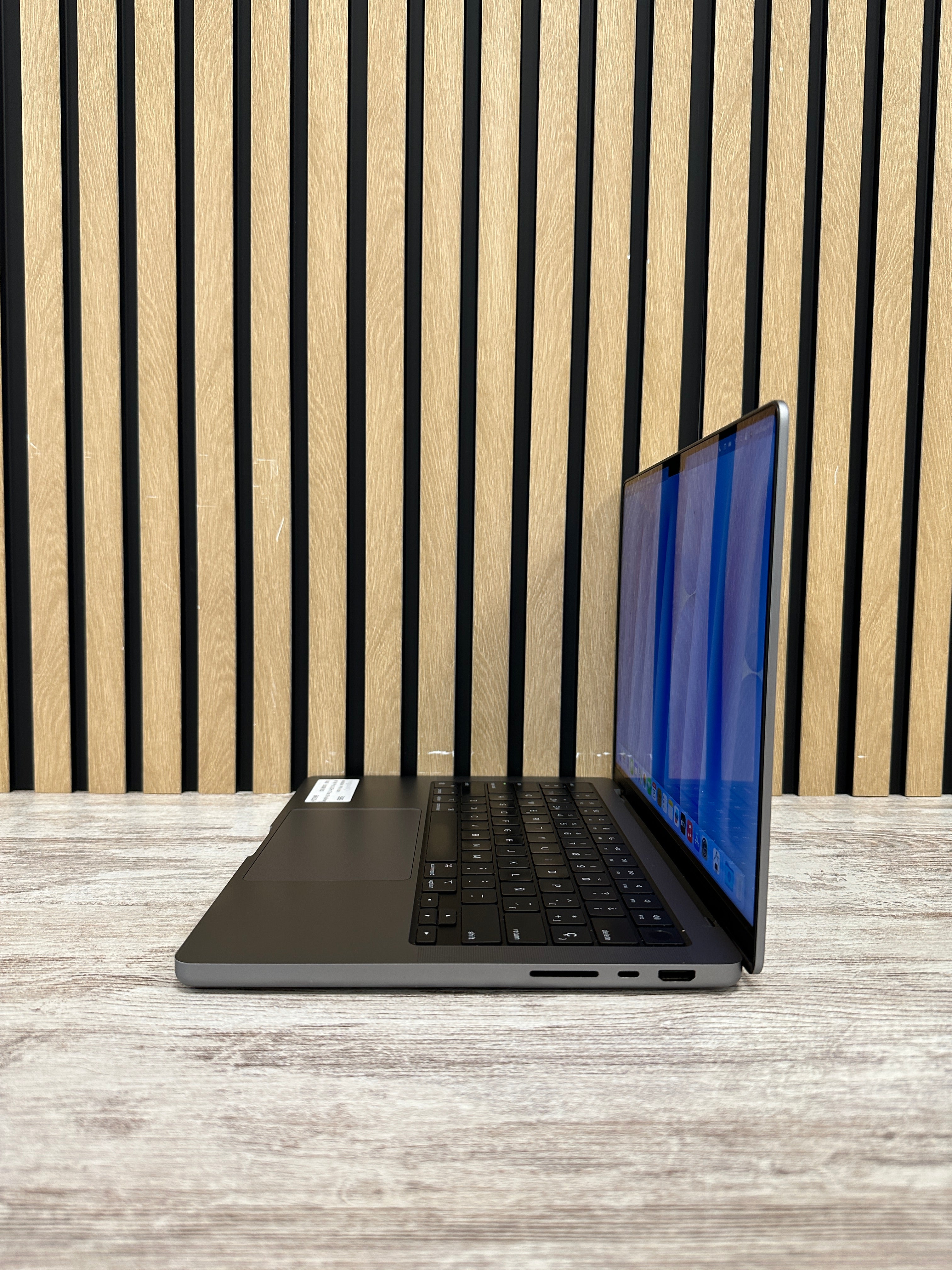 MacBook Pro 14" 2021 M1 PRO 16gb 500gb SSD