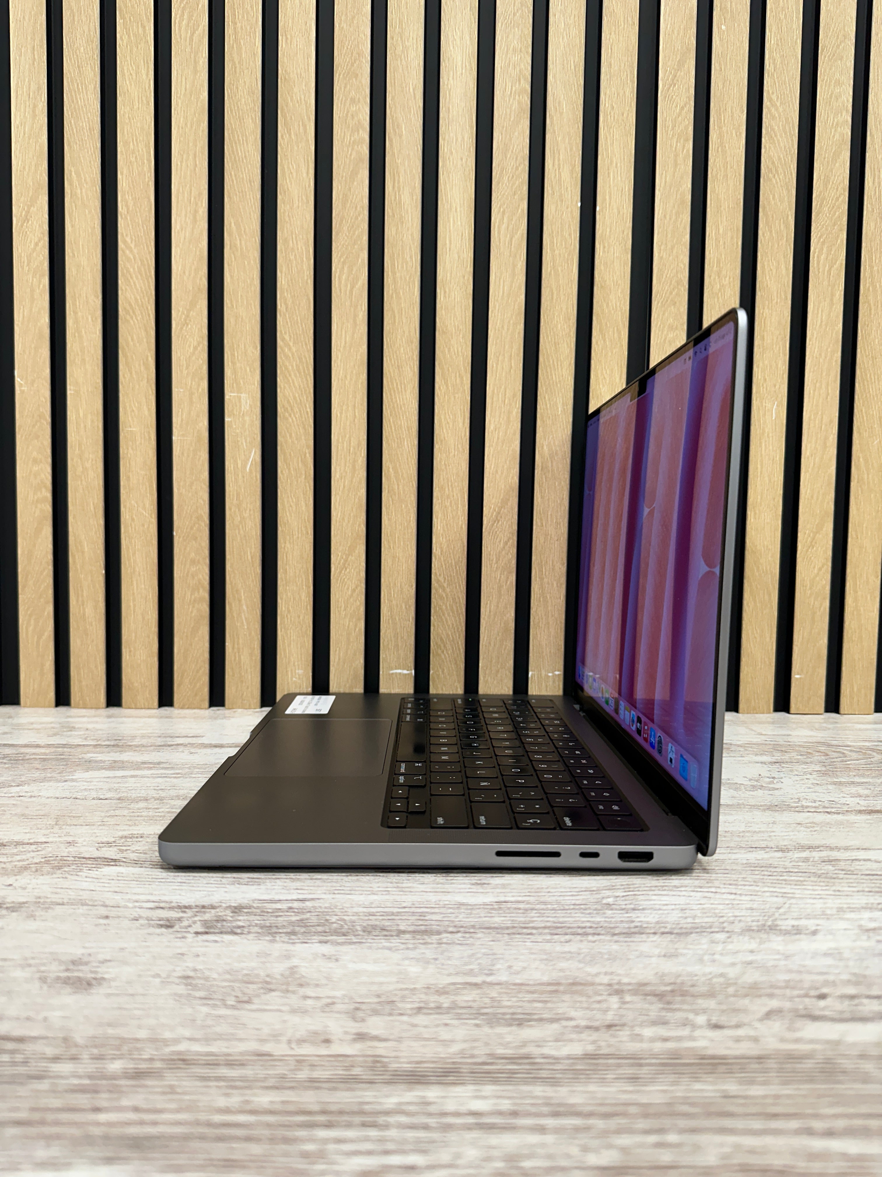 MacBook Pro 14" 2021 M1 PRO 16gb 500gb SSD