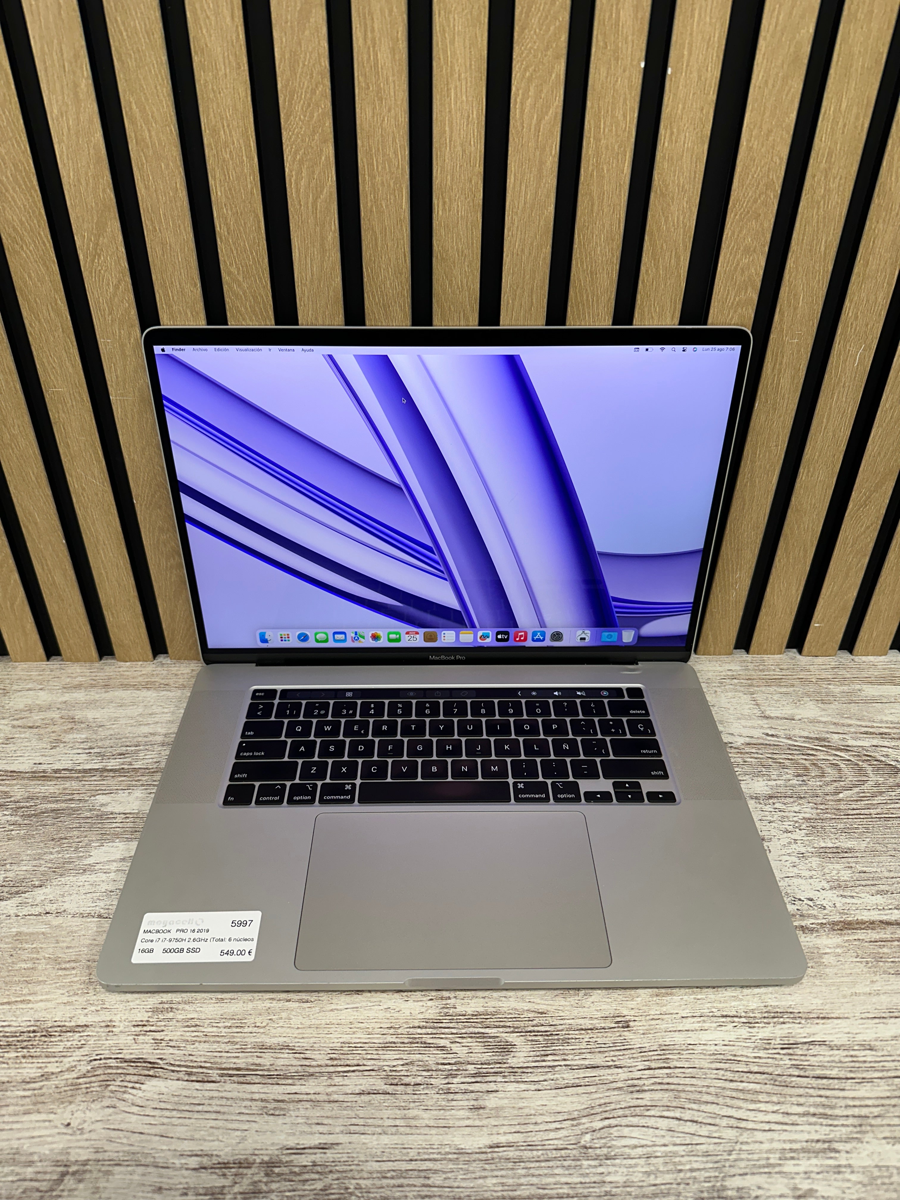 MacBook Pro 16" 2019 i7 16gb 500gb SSD