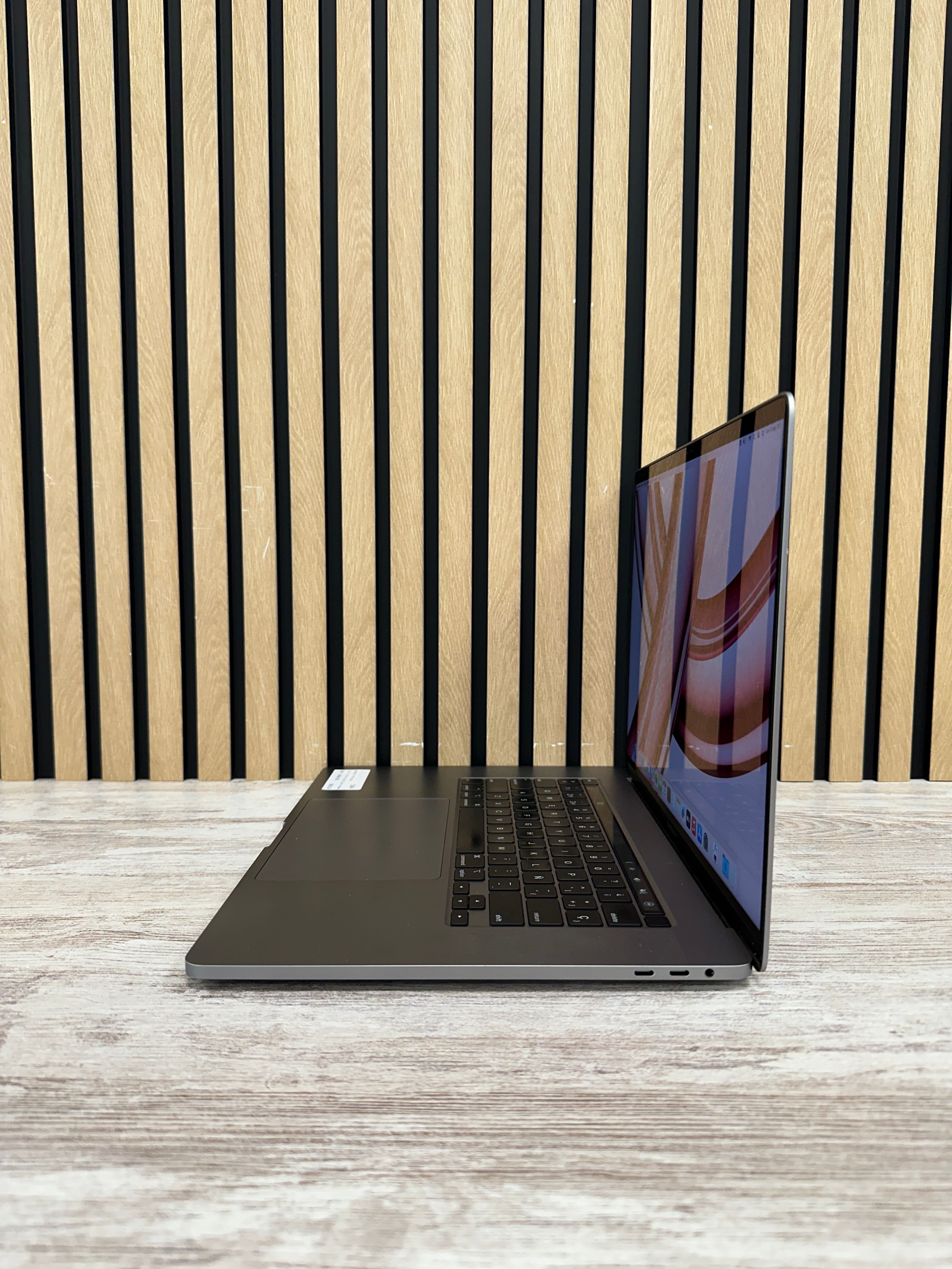 MacBook Pro 16" 2019 i7 32gb 500gb SSD