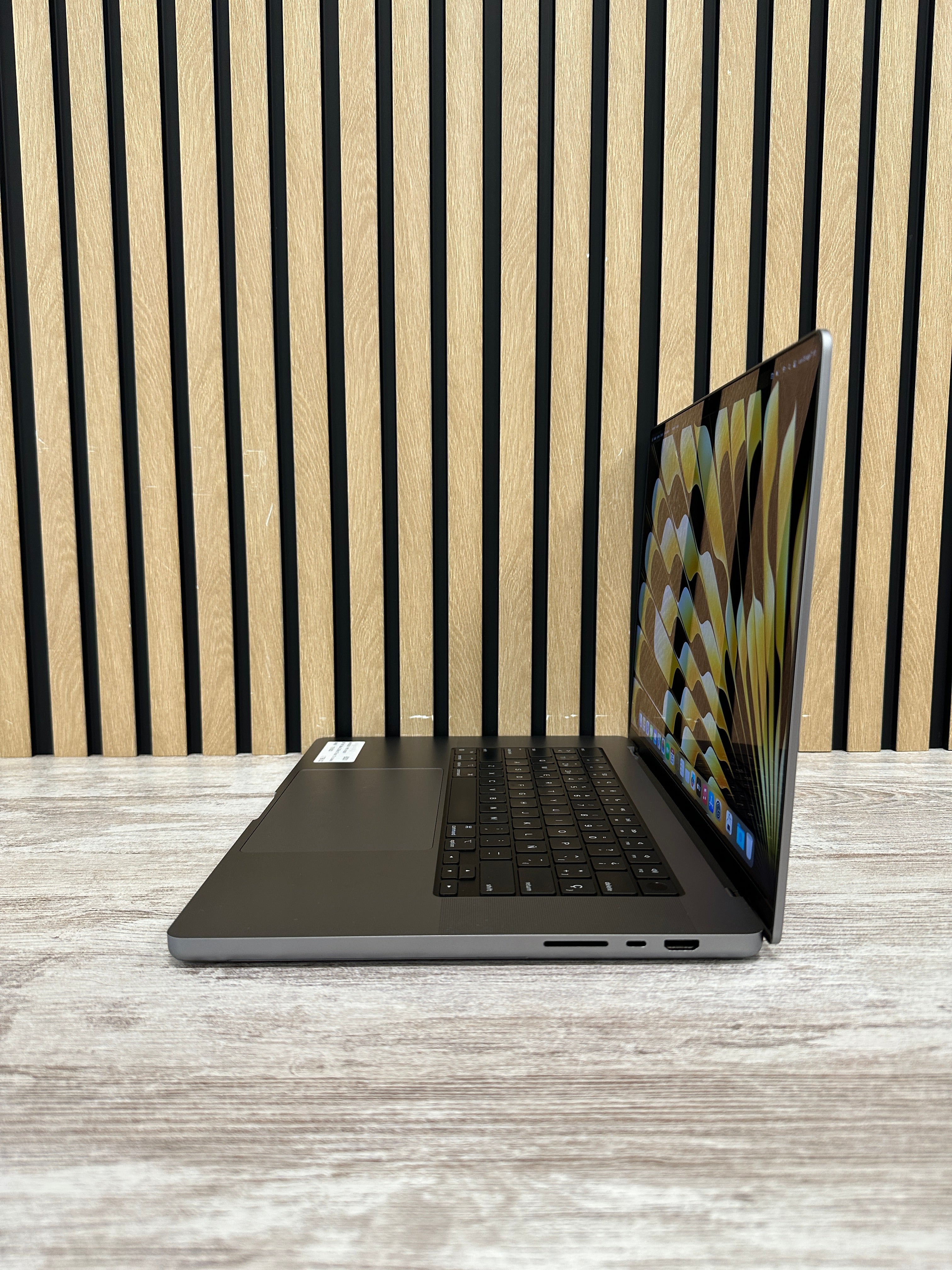 MacBook Pro 16" 2021 M1 MAX 64gb 1tb SSD