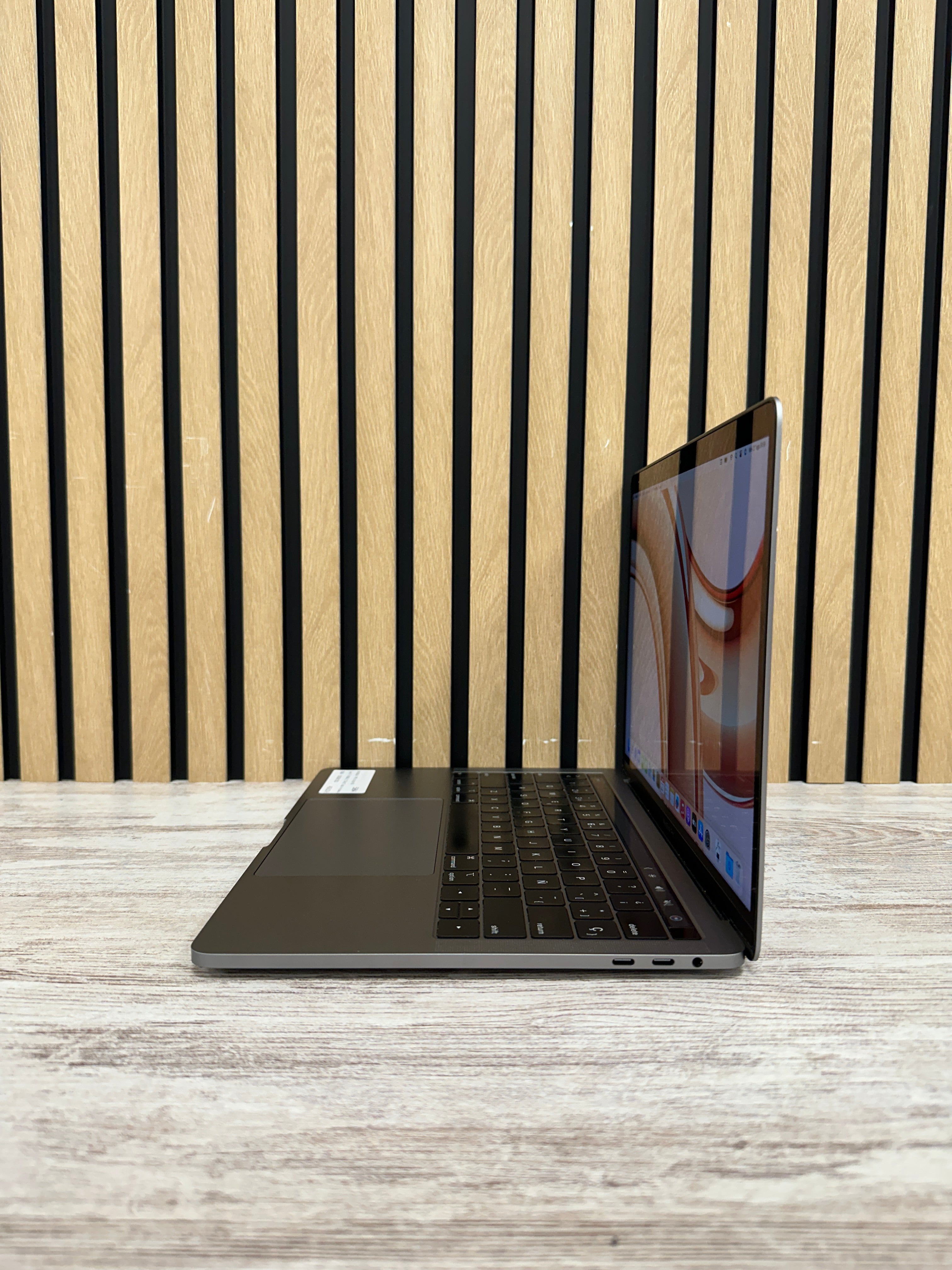 MacBook Pro 13" 2018 TB i7 16gb 500gb SSD