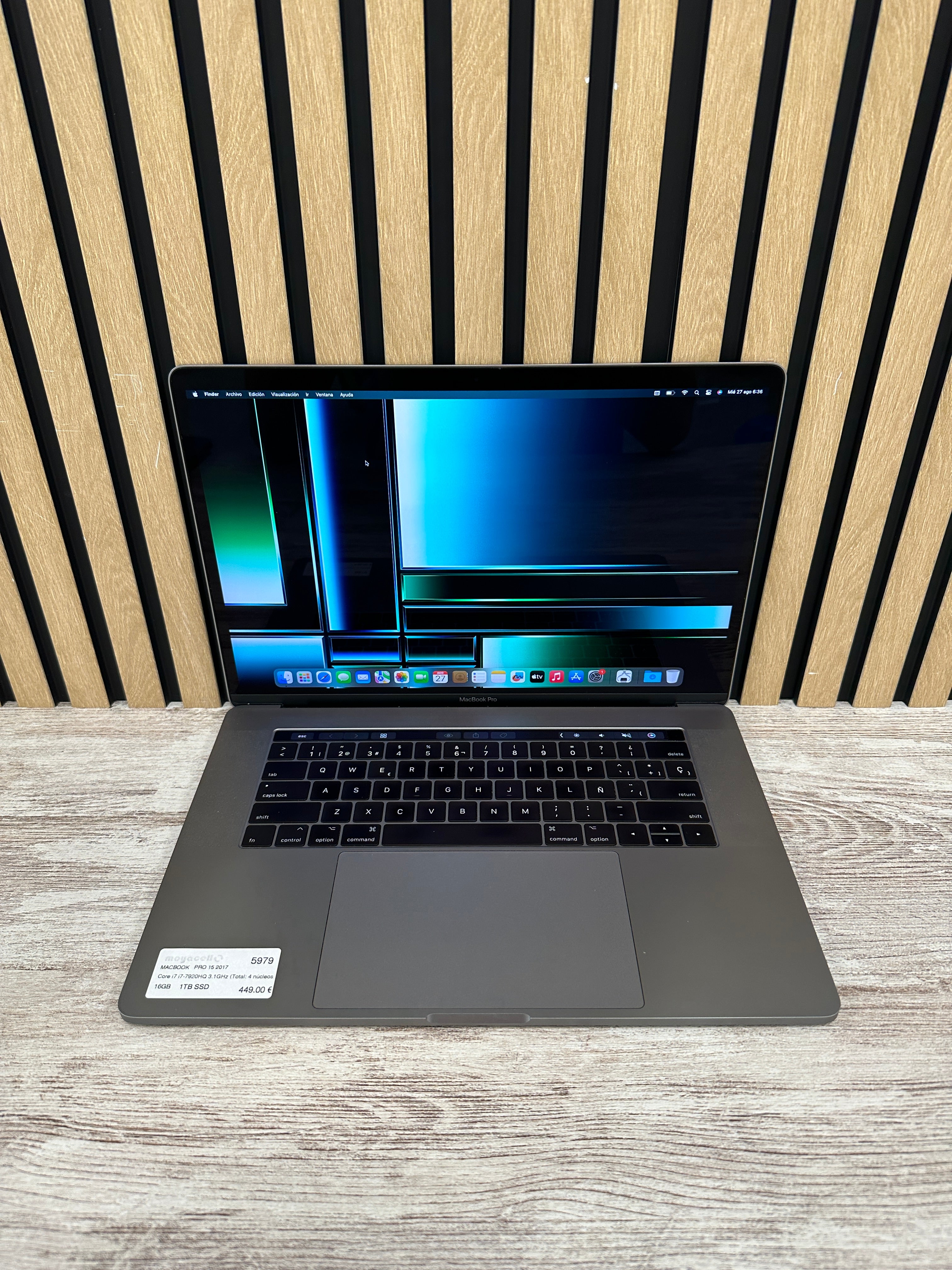MacBook Pro 15" 2017 i7 16gb 1tb SSD
