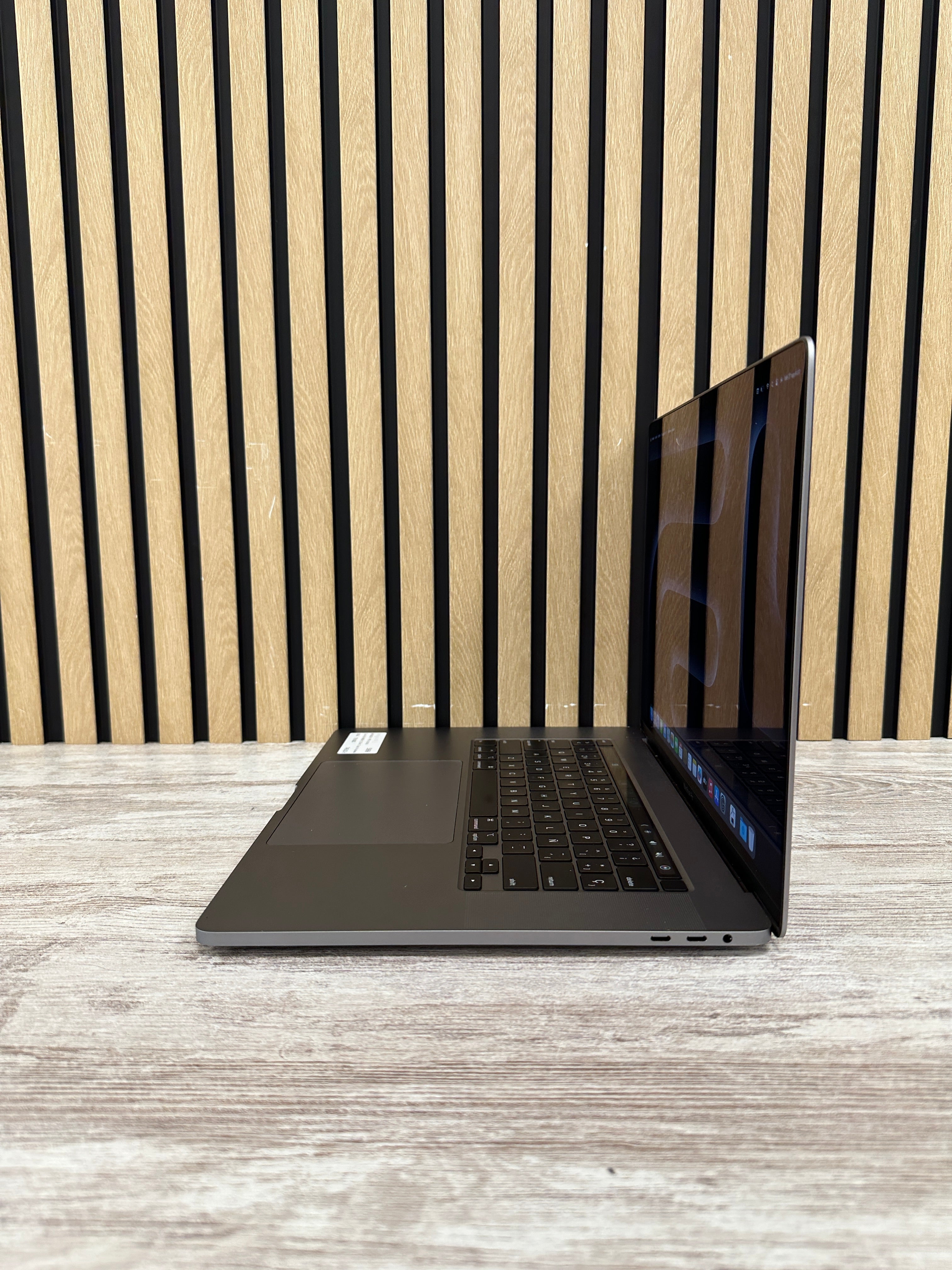 MacBook Pro 16" 2019 i9 32gb 1tb SSD