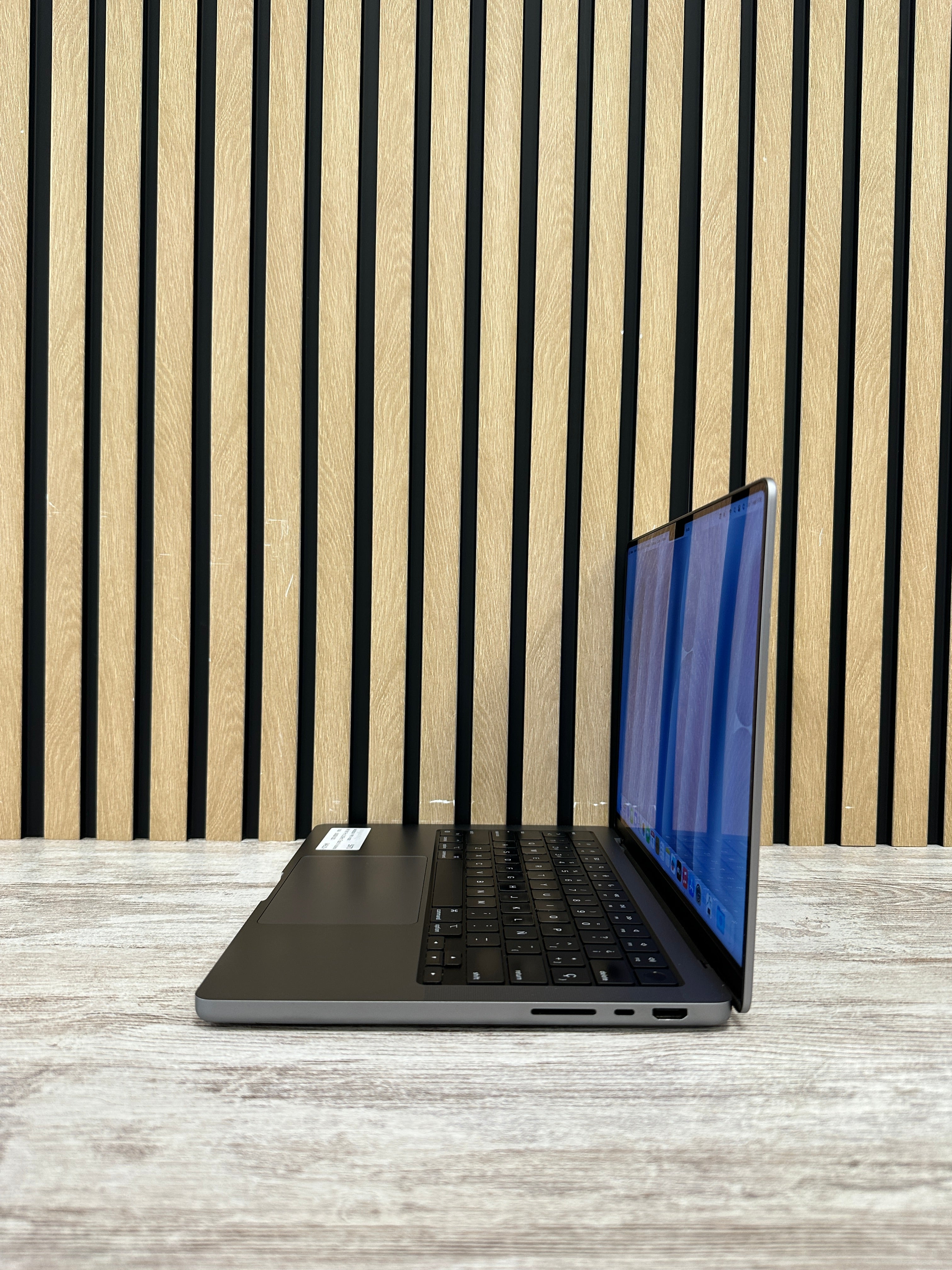 MacBook Pro 14" 2021 M1 PRO 16gb 500gb SSD