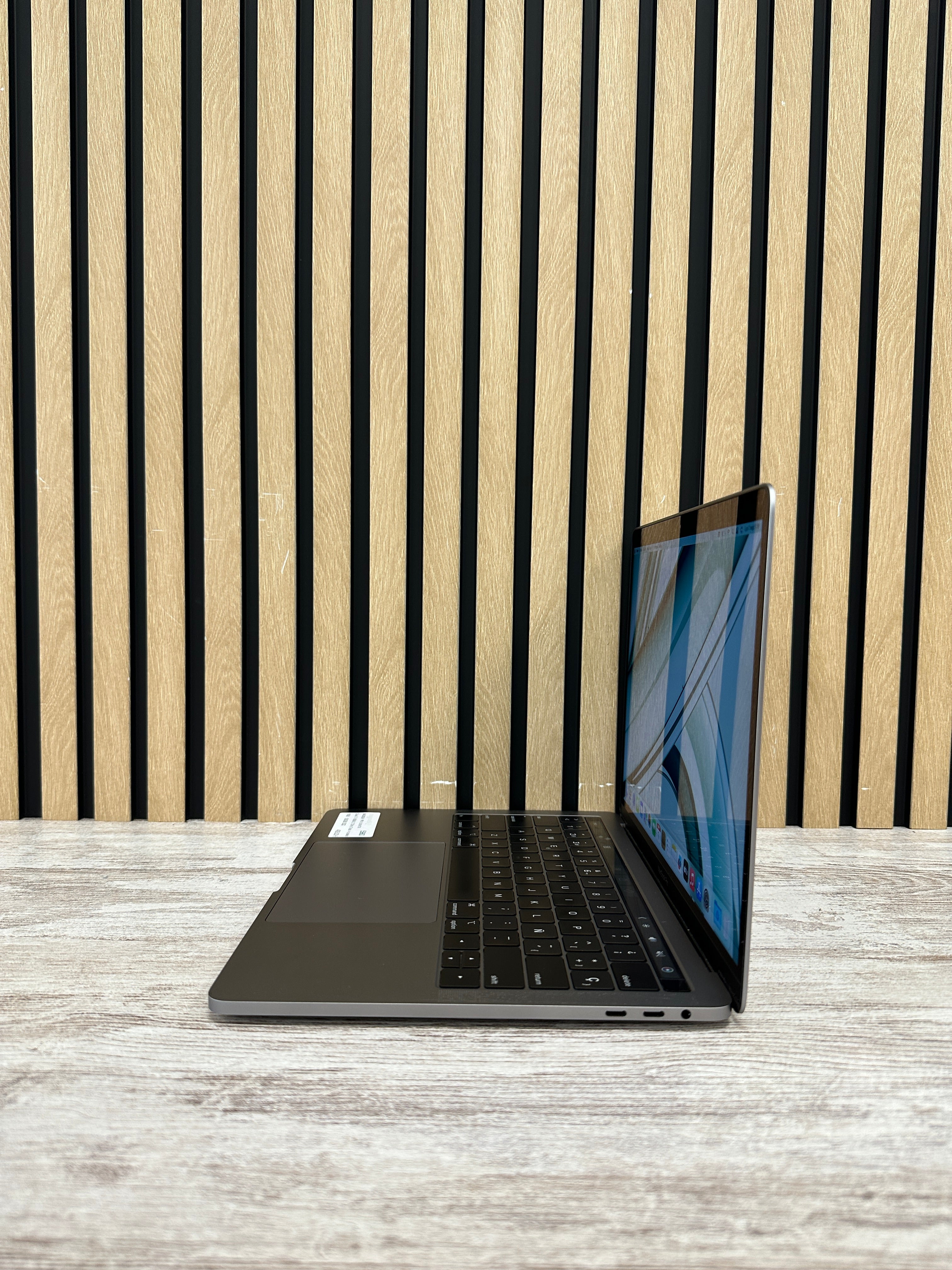 MacBook Pro 13" 2018 TB i7 16gb 500gb SSD