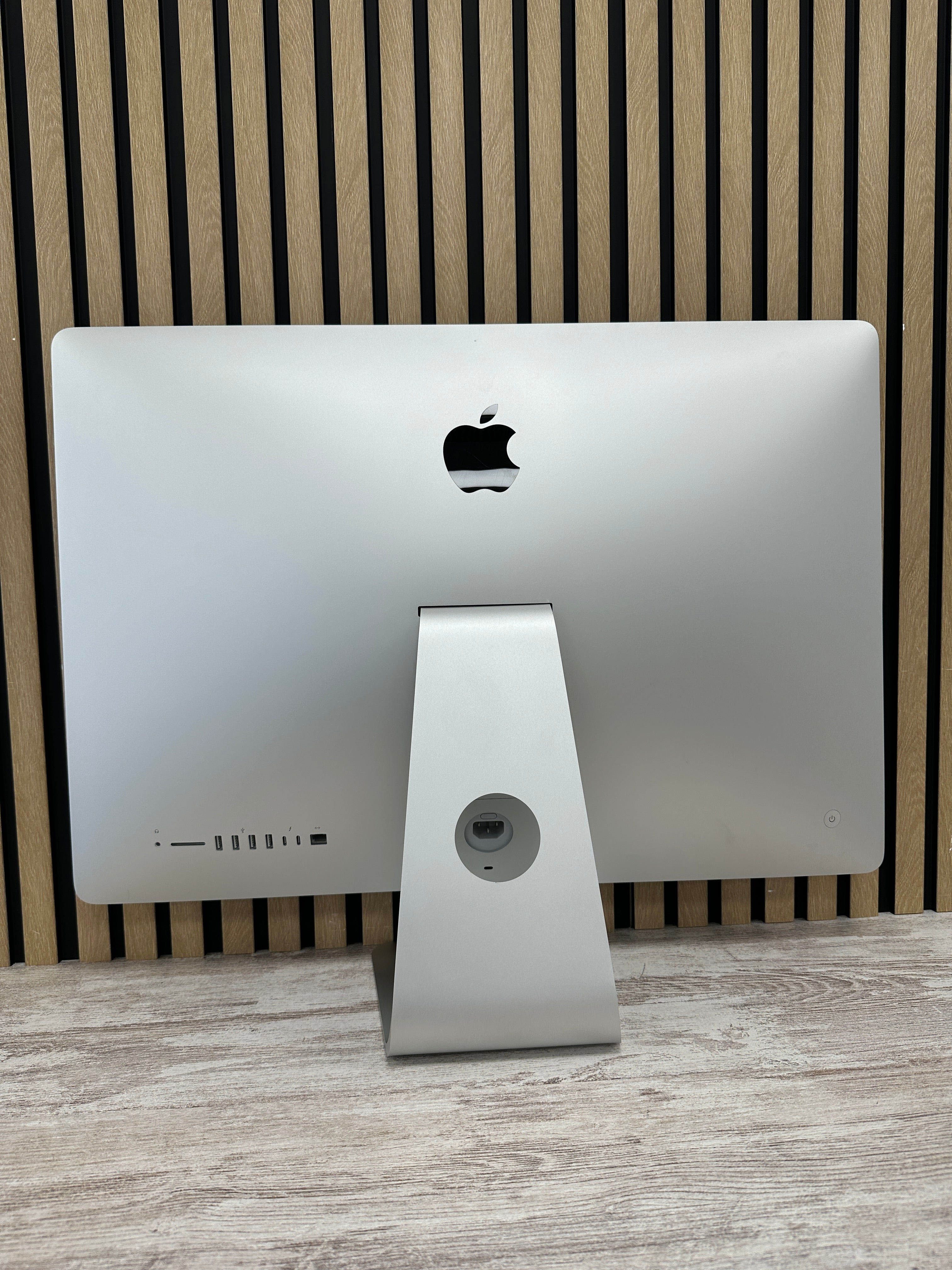 iMac 27" 2020 i9 72gb 2tb SSD