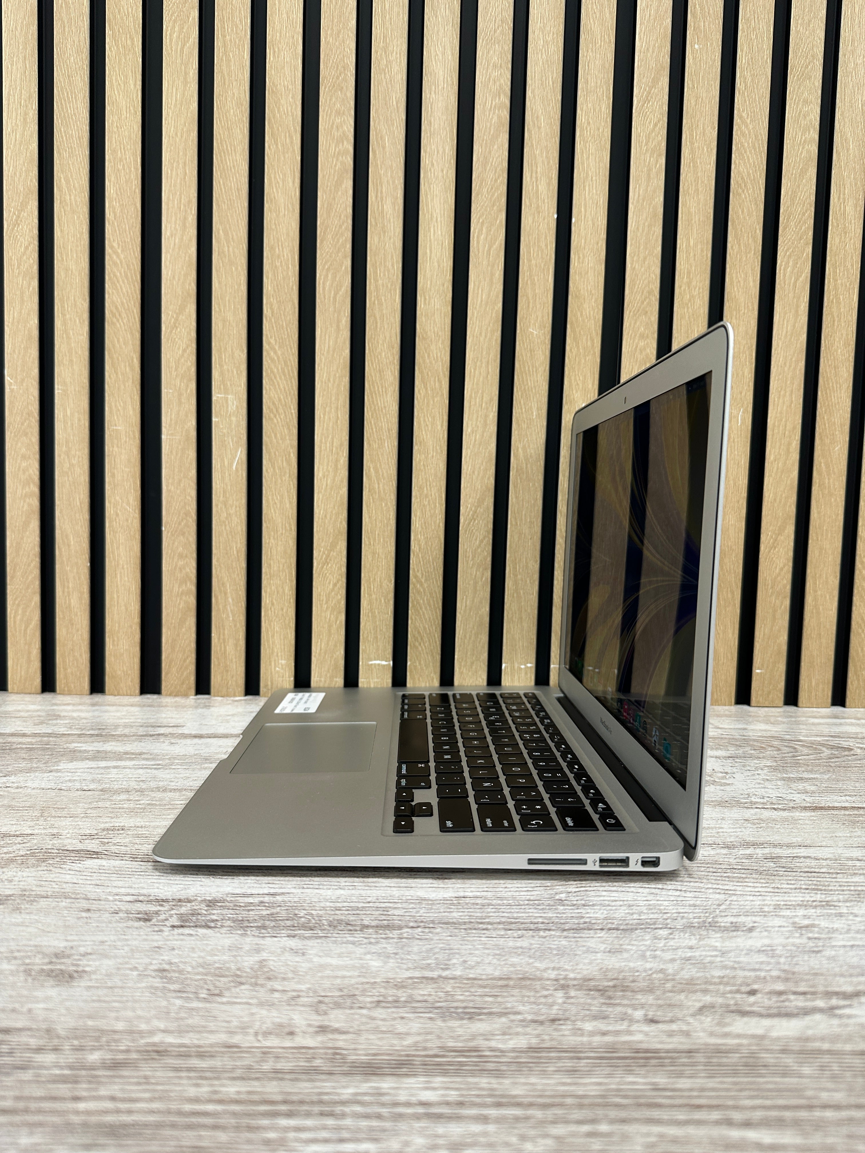 MacBook Air 13" 2015 i7 8gb 256gb SSD